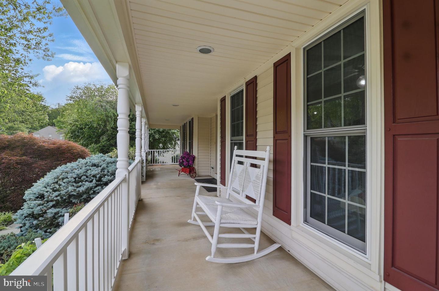 9116 JOHN WAY, FAIRFAX STATION, Virginia 22039, 4 Bedrooms Bedrooms, ,3 BathroomsBathrooms,Residential,For sale,9116 JOHN WAY,VAFX2237694 MLS # VAFX2237694