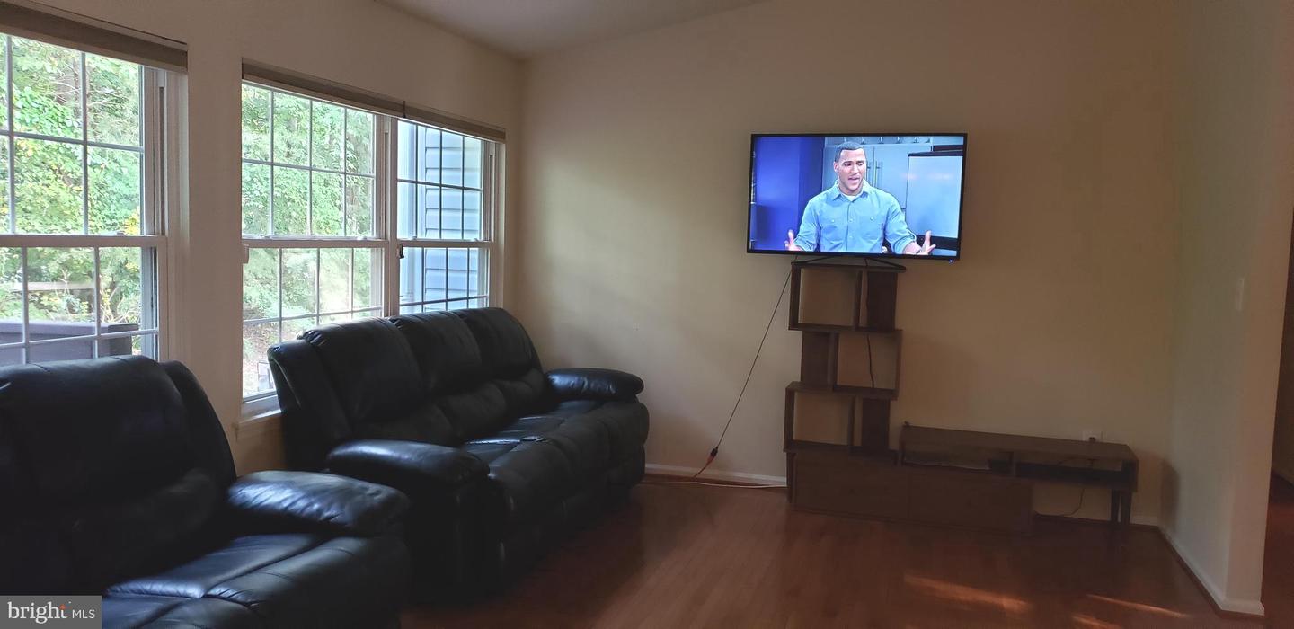 3367 FLINT HILL PL, WOODBRIDGE, Virginia 22192, 4 Bedrooms Bedrooms, 8 Rooms Rooms,3 BathroomsBathrooms,Residential,For sale,3367 FLINT HILL PL,VAPW2093748 MLS # VAPW2093748