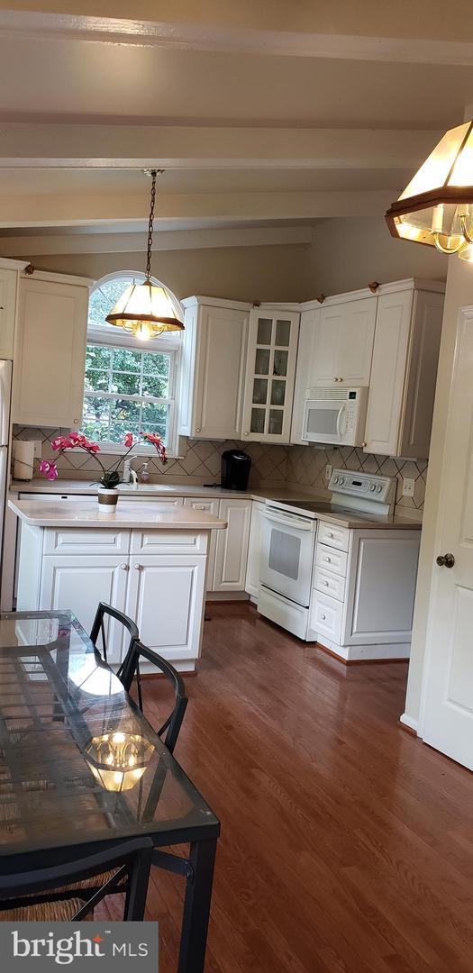 3367 FLINT HILL PL, WOODBRIDGE, Virginia 22192, 4 Bedrooms Bedrooms, 8 Rooms Rooms,3 BathroomsBathrooms,Residential,For sale,3367 FLINT HILL PL,VAPW2093748 MLS # VAPW2093748