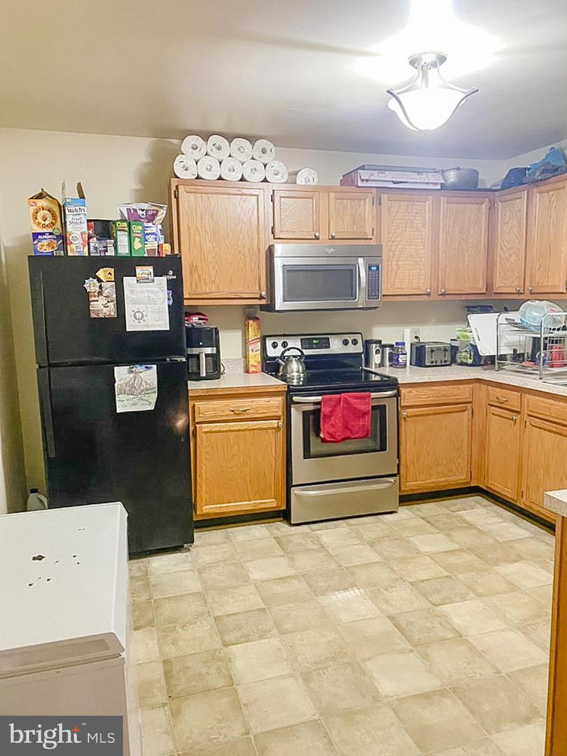 988 TOWNE LN, CHARLOTTESVILLE, Virginia 22901, 3 Bedrooms Bedrooms, ,2 BathroomsBathrooms,Residential,For sale,988 TOWNE LN,VAAB2000976 MLS # VAAB2000976