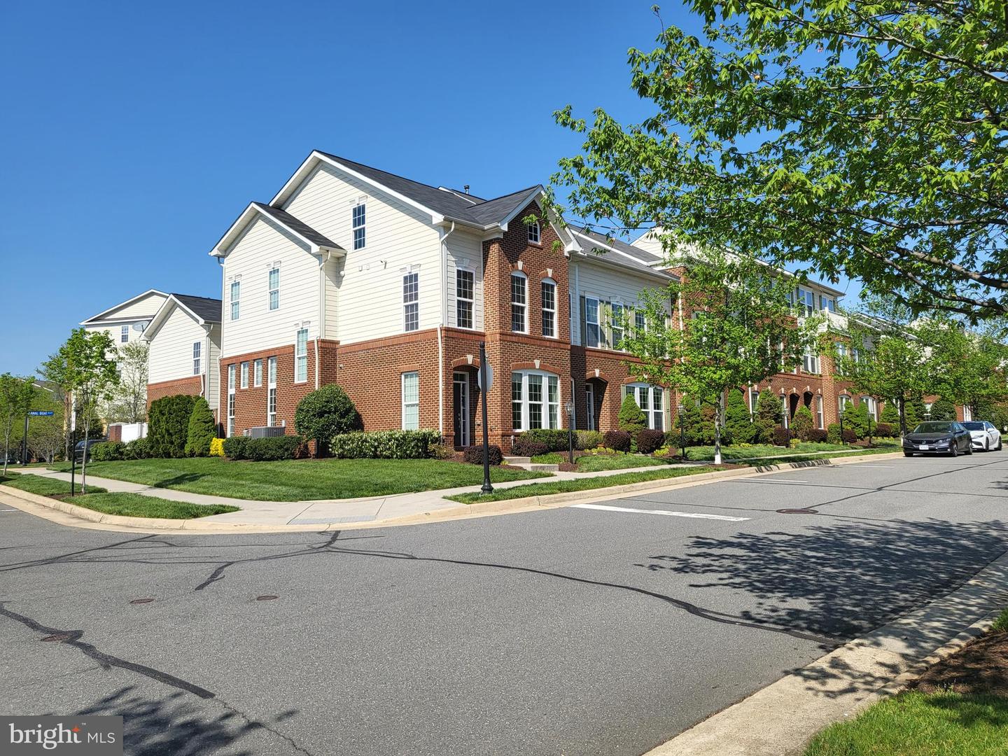 19440 FRONT ST, LEESBURG, Virginia 20176, 4 Bedrooms Bedrooms, ,3 BathroomsBathrooms,Residential,For sale,19440 FRONT ST,VALO2095546 MLS # VALO2095546