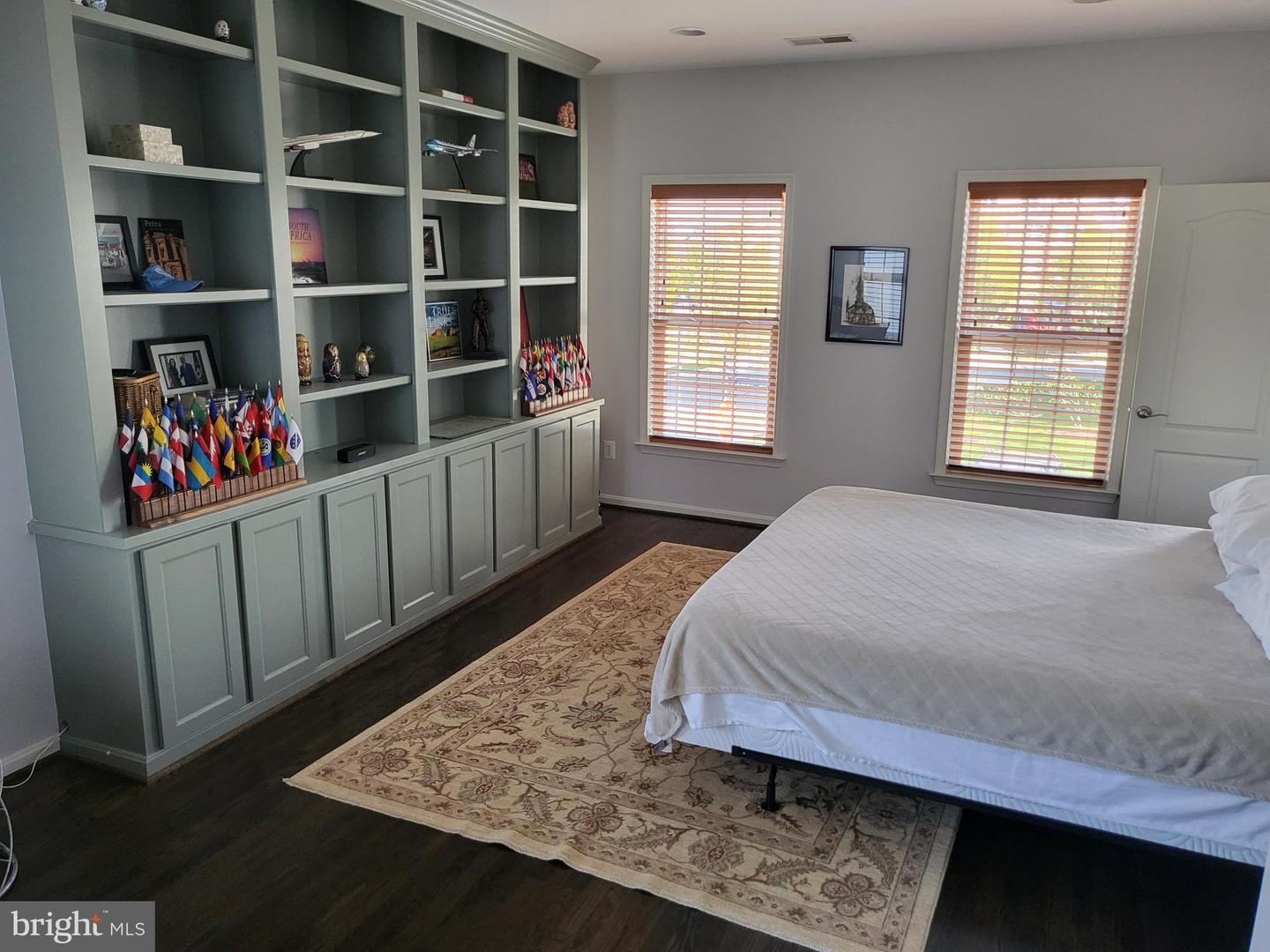 19440 FRONT ST, LEESBURG, Virginia 20176, 4 Bedrooms Bedrooms, ,3 BathroomsBathrooms,Residential,For sale,19440 FRONT ST,VALO2095546 MLS # VALO2095546