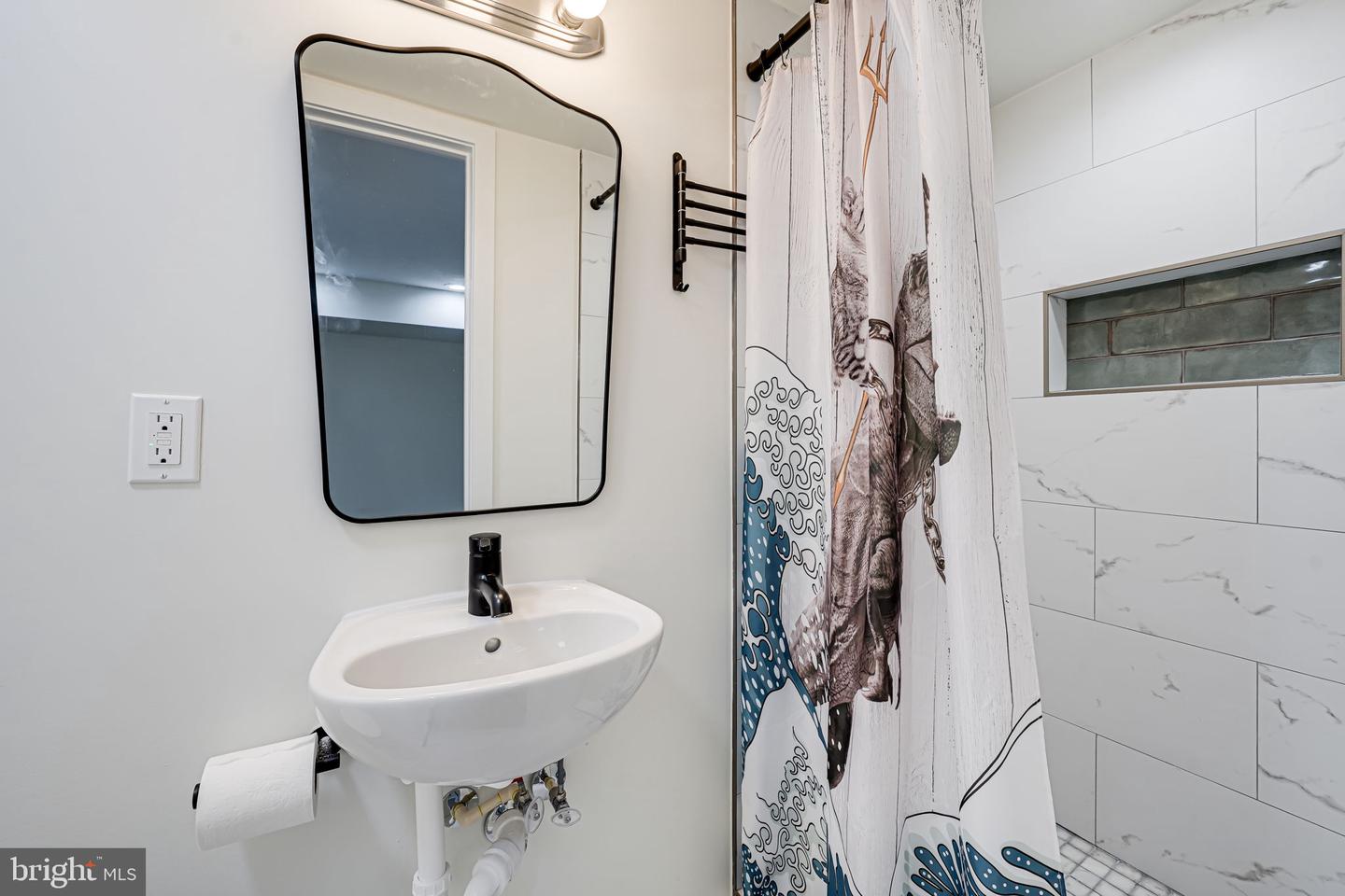 1621 LYMAN PL NE, WASHINGTON, District Of Columbia 20002, 3 Bedrooms Bedrooms, ,2 BathroomsBathrooms,Residential,For sale,1621 LYMAN PL NE,DCDC2198962 MLS # DCDC2198962