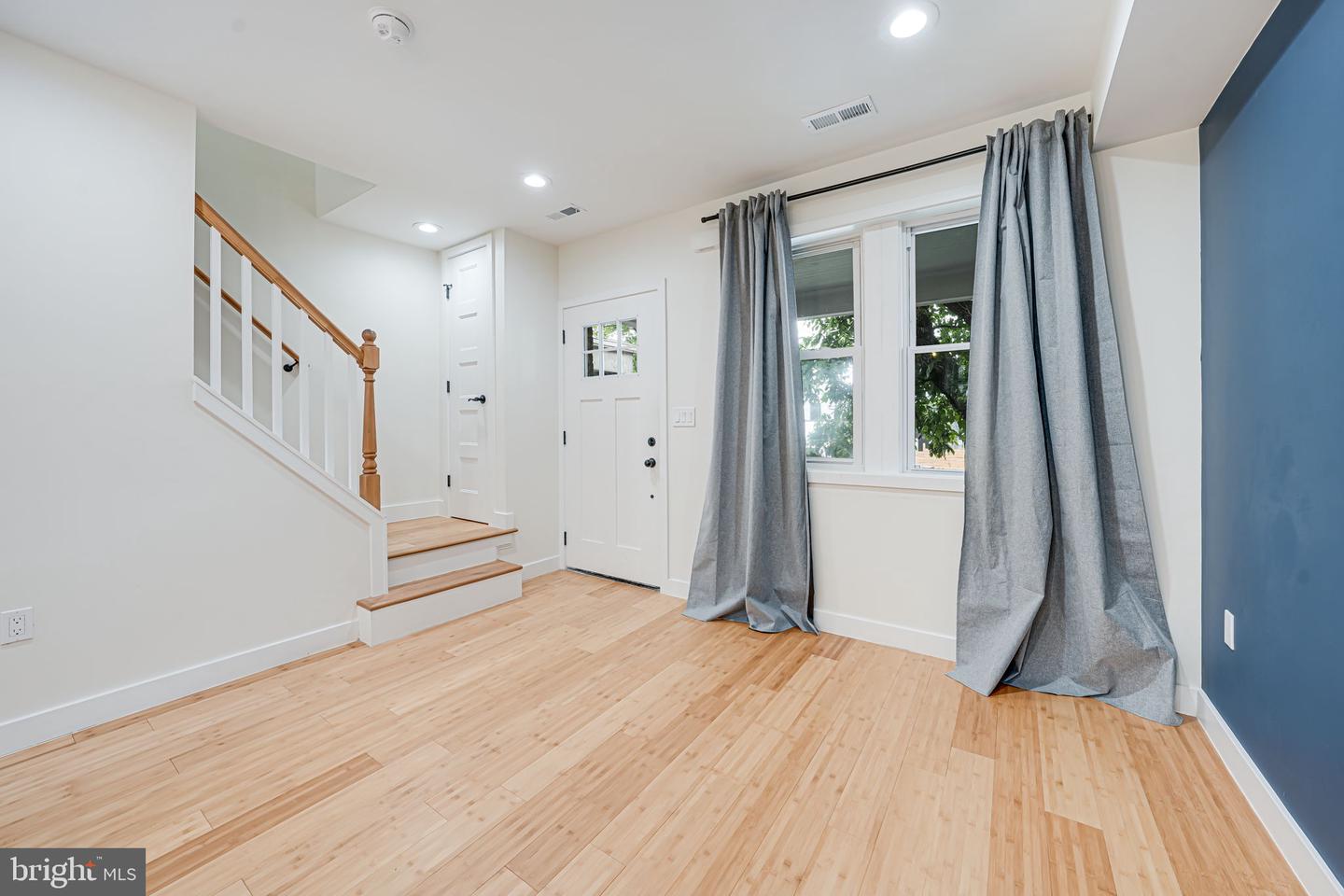 1621 LYMAN PL NE, WASHINGTON, District Of Columbia 20002, 3 Bedrooms Bedrooms, ,2 BathroomsBathrooms,Residential,For sale,1621 LYMAN PL NE,DCDC2198962 MLS # DCDC2198962