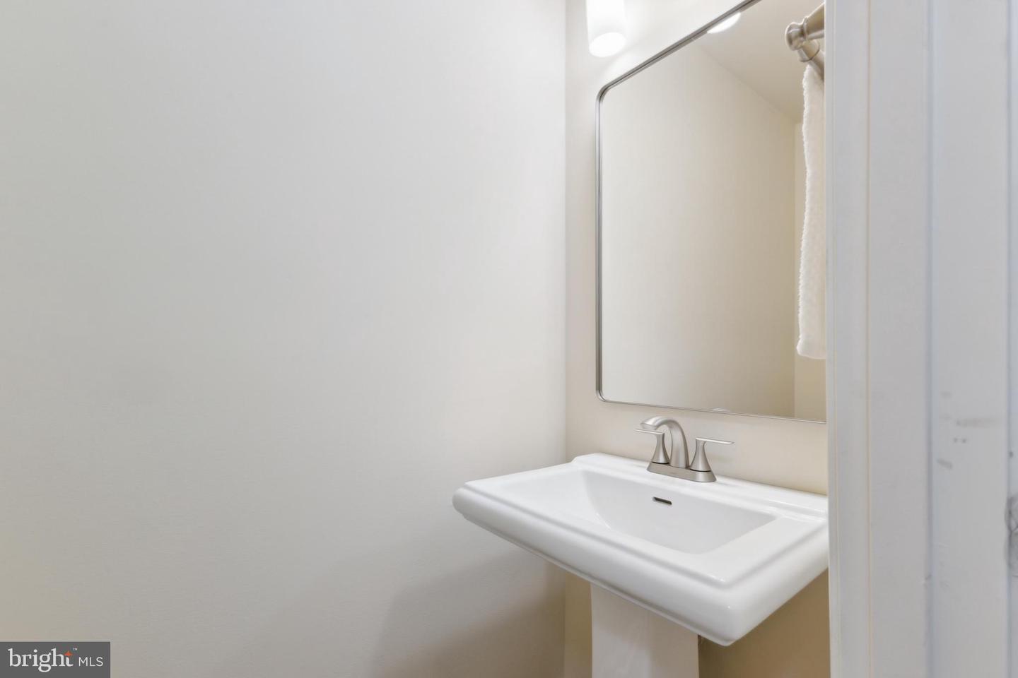 2279 DOUBLE EAGLE CT, RESTON, Virginia 20191, 3 Bedrooms Bedrooms, ,2 BathroomsBathrooms,Residential,For sale,2279 DOUBLE EAGLE CT,VAFX2238300 MLS # VAFX2238300