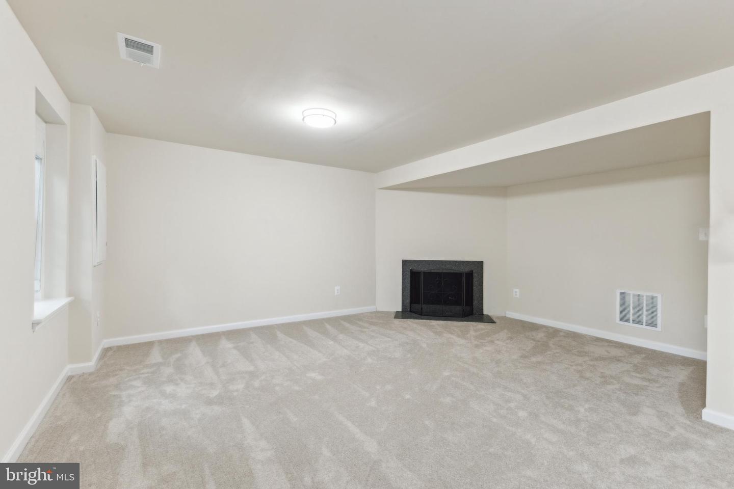 2279 DOUBLE EAGLE CT, RESTON, Virginia 20191, 3 Bedrooms Bedrooms, ,2 BathroomsBathrooms,Residential,For sale,2279 DOUBLE EAGLE CT,VAFX2238300 MLS # VAFX2238300