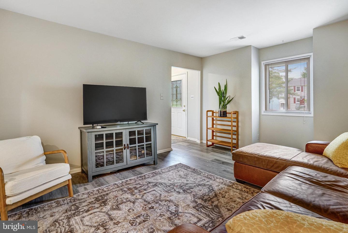 5111 ARRIT COURT, BURKE, Virginia 22015, 2 Bedrooms Bedrooms, ,1 BathroomBathrooms,Residential,For sale,5111 ARRIT COURT,VAFX2238552 MLS # VAFX2238552
