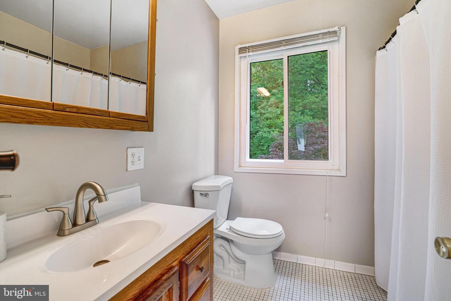 5111 ARRIT COURT, BURKE, Virginia 22015, 2 Bedrooms Bedrooms, ,1 BathroomBathrooms,Residential,For sale,5111 ARRIT COURT,VAFX2238552 MLS # VAFX2238552
