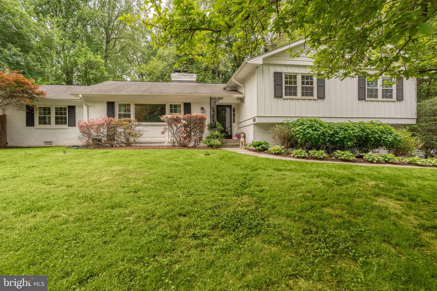 7407 CHURCHILL RD, MCLEAN, Virginia 22101, 4 Bedrooms Bedrooms, ,2 BathroomsBathrooms,Residential,For sale,7407 CHURCHILL RD,VAFX2238612 MLS # VAFX2238612