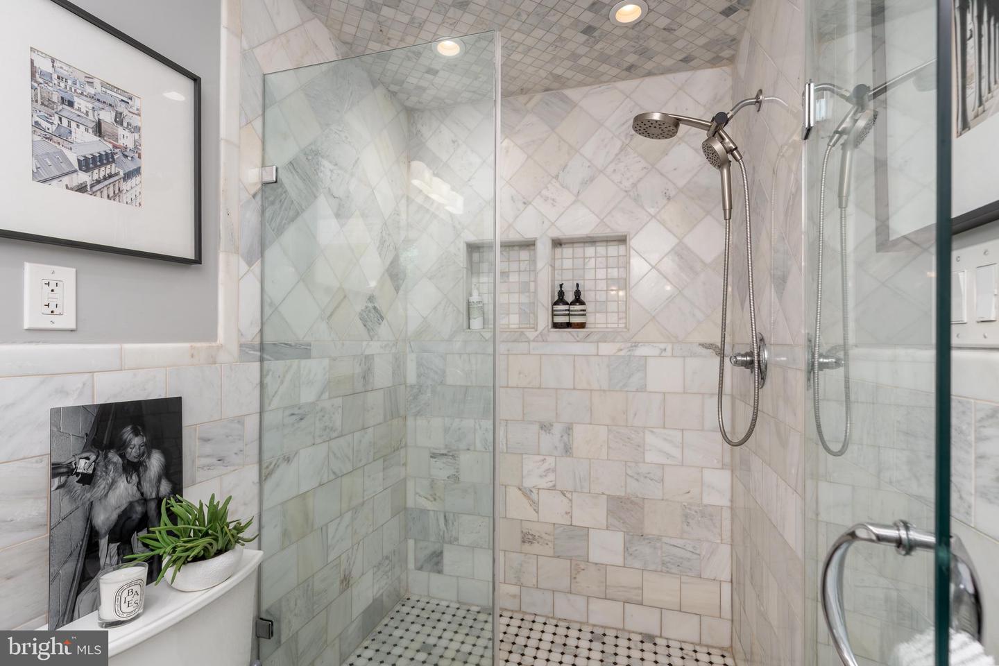 7407 CHURCHILL RD, MCLEAN, Virginia 22101, 4 Bedrooms Bedrooms, ,2 BathroomsBathrooms,Residential,For sale,7407 CHURCHILL RD,VAFX2238612 MLS # VAFX2238612