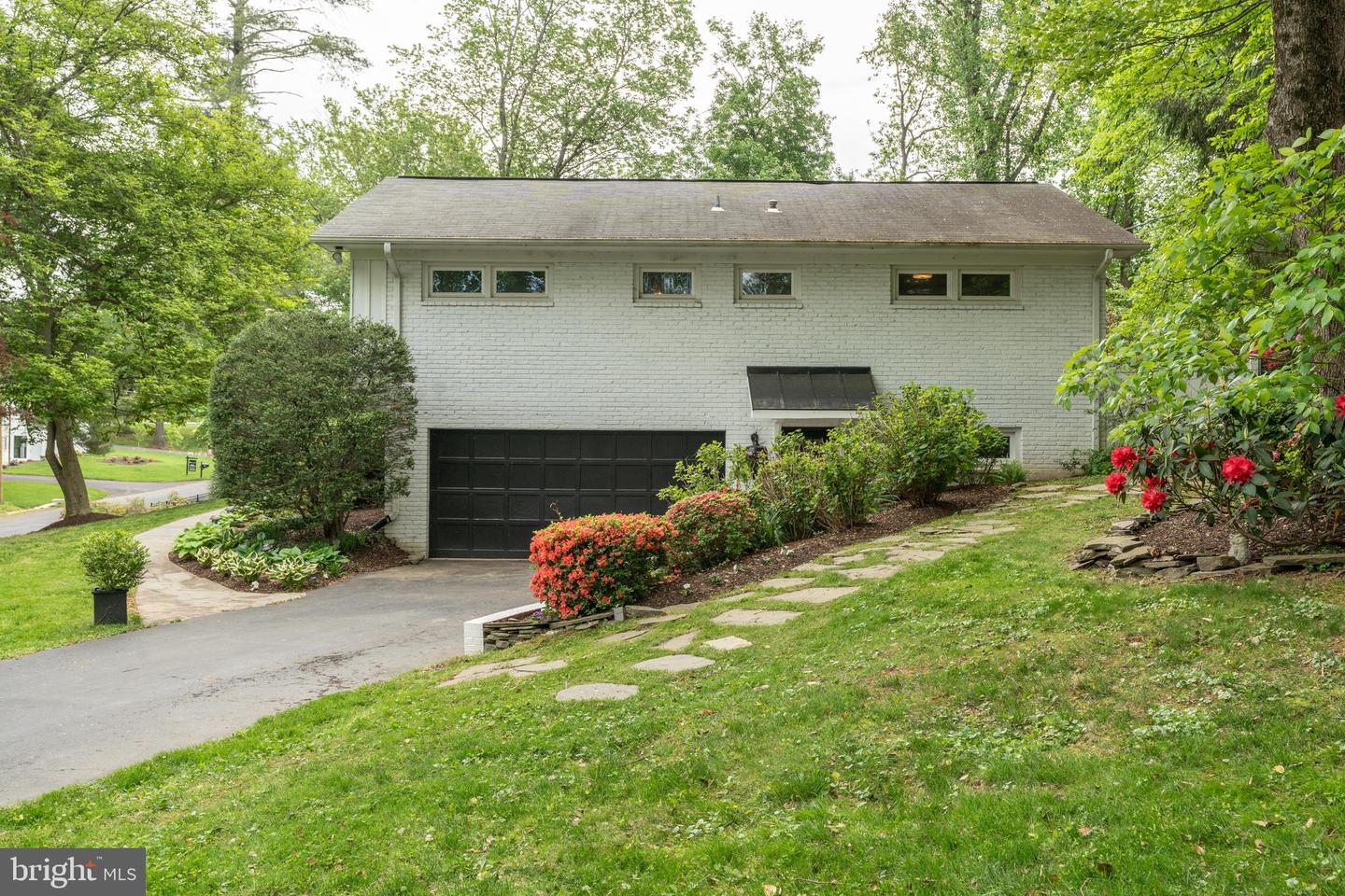7407 CHURCHILL RD, MCLEAN, Virginia 22101, 4 Bedrooms Bedrooms, ,2 BathroomsBathrooms,Residential,For sale,7407 CHURCHILL RD,VAFX2238612 MLS # VAFX2238612