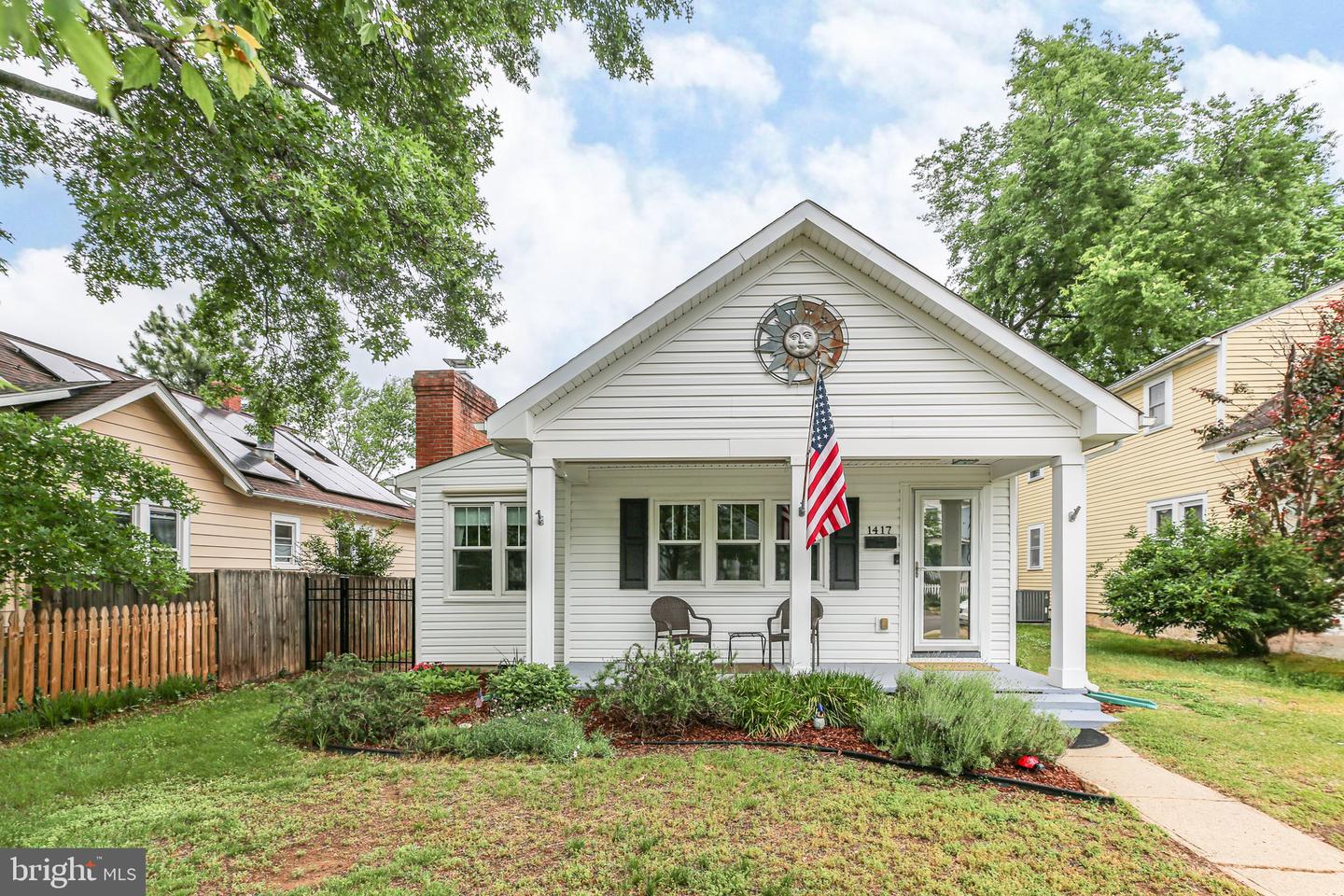 1417 FRANKLIN ST, FREDERICKSBURG, Virginia 22401, 2 Bedrooms Bedrooms, ,2 BathroomsBathrooms,Residential,For sale,1417 FRANKLIN ST,VAFB2008116 MLS # VAFB2008116