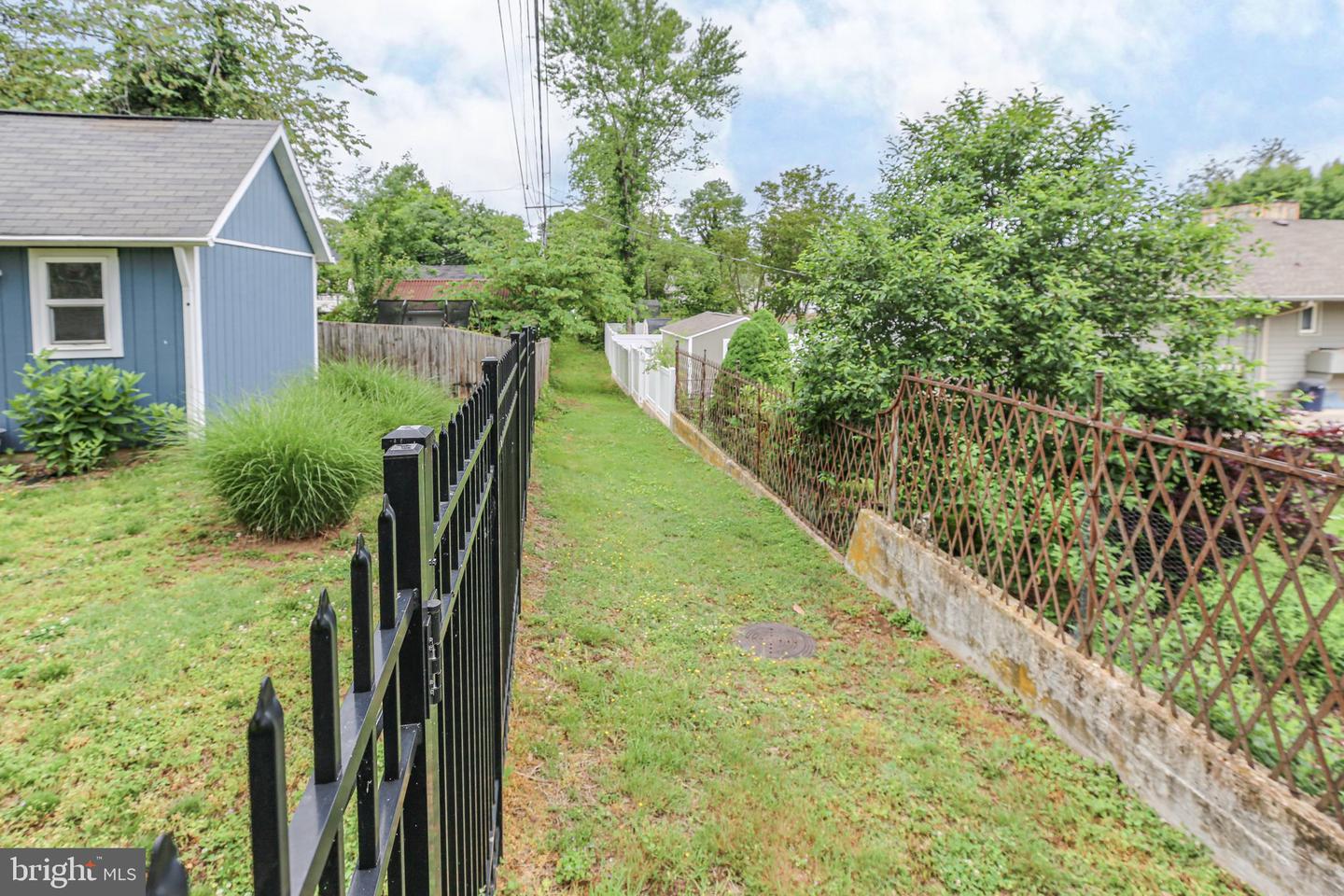 1417 FRANKLIN ST, FREDERICKSBURG, Virginia 22401, 2 Bedrooms Bedrooms, ,2 BathroomsBathrooms,Residential,For sale,1417 FRANKLIN ST,VAFB2008116 MLS # VAFB2008116