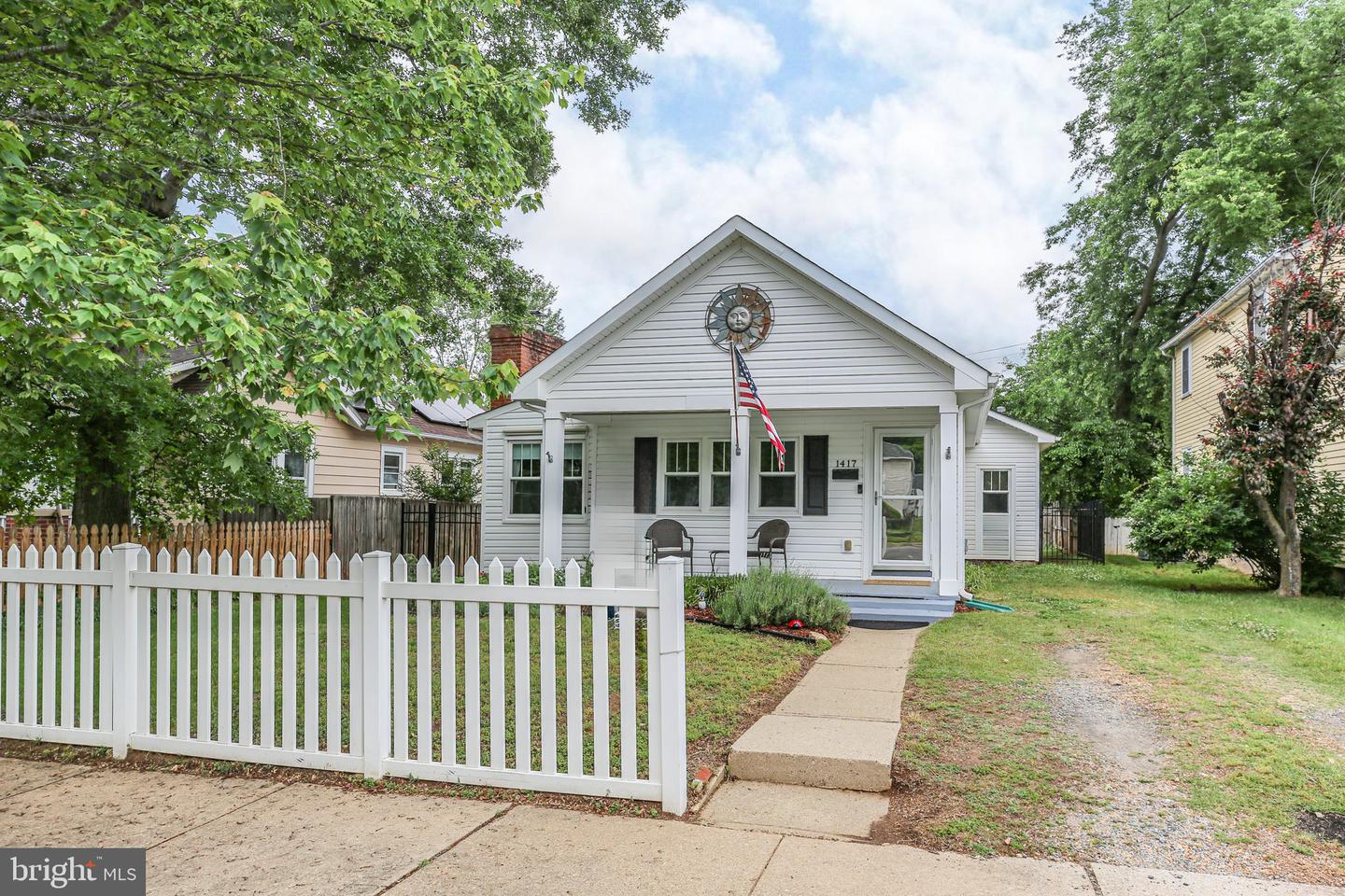 1417 FRANKLIN ST, FREDERICKSBURG, Virginia 22401, 2 Bedrooms Bedrooms, ,2 BathroomsBathrooms,Residential,For sale,1417 FRANKLIN ST,VAFB2008116 MLS # VAFB2008116