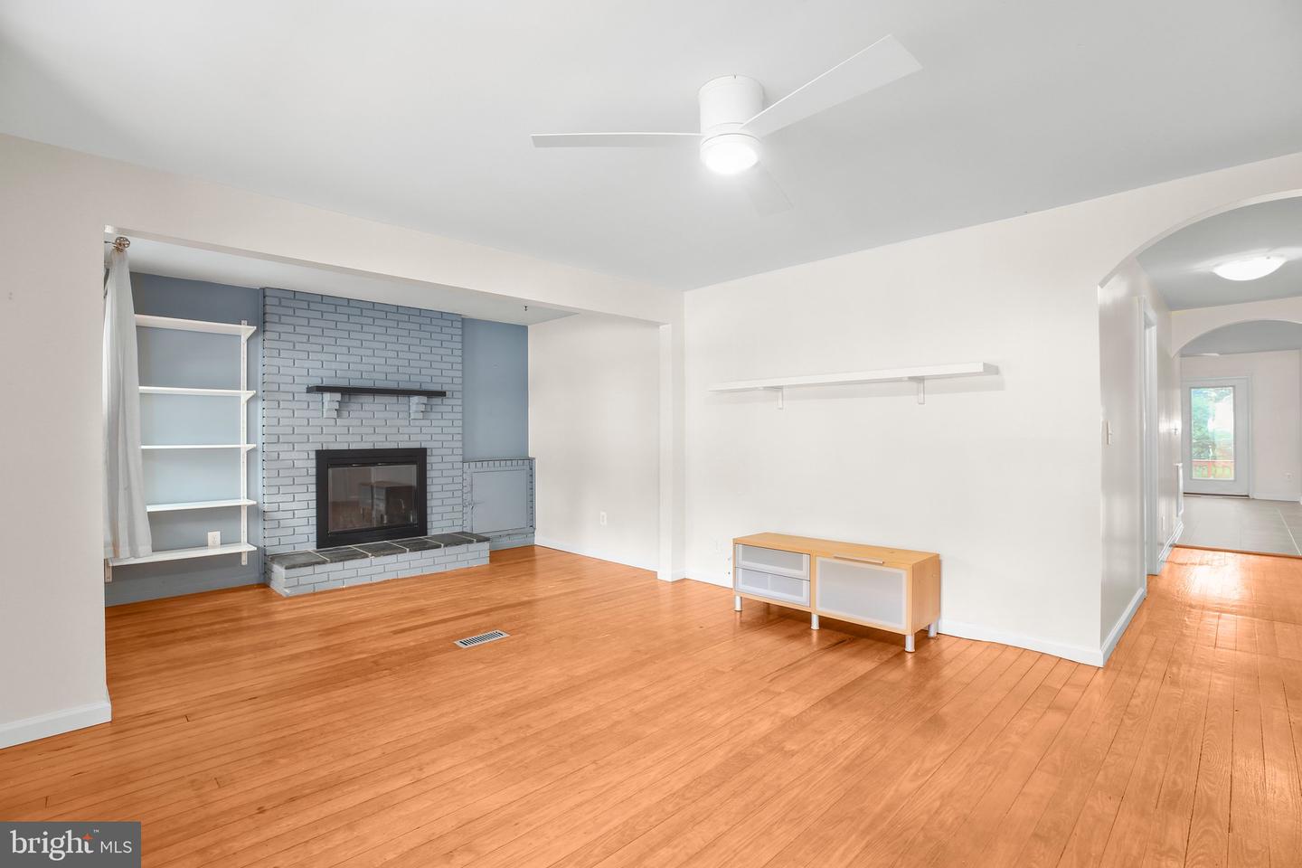 1417 FRANKLIN ST, FREDERICKSBURG, Virginia 22401, 2 Bedrooms Bedrooms, ,2 BathroomsBathrooms,Residential,For sale,1417 FRANKLIN ST,VAFB2008116 MLS # VAFB2008116