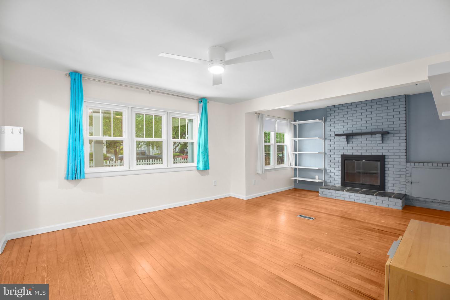 1417 FRANKLIN ST, FREDERICKSBURG, Virginia 22401, 2 Bedrooms Bedrooms, ,2 BathroomsBathrooms,Residential,For sale,1417 FRANKLIN ST,VAFB2008116 MLS # VAFB2008116