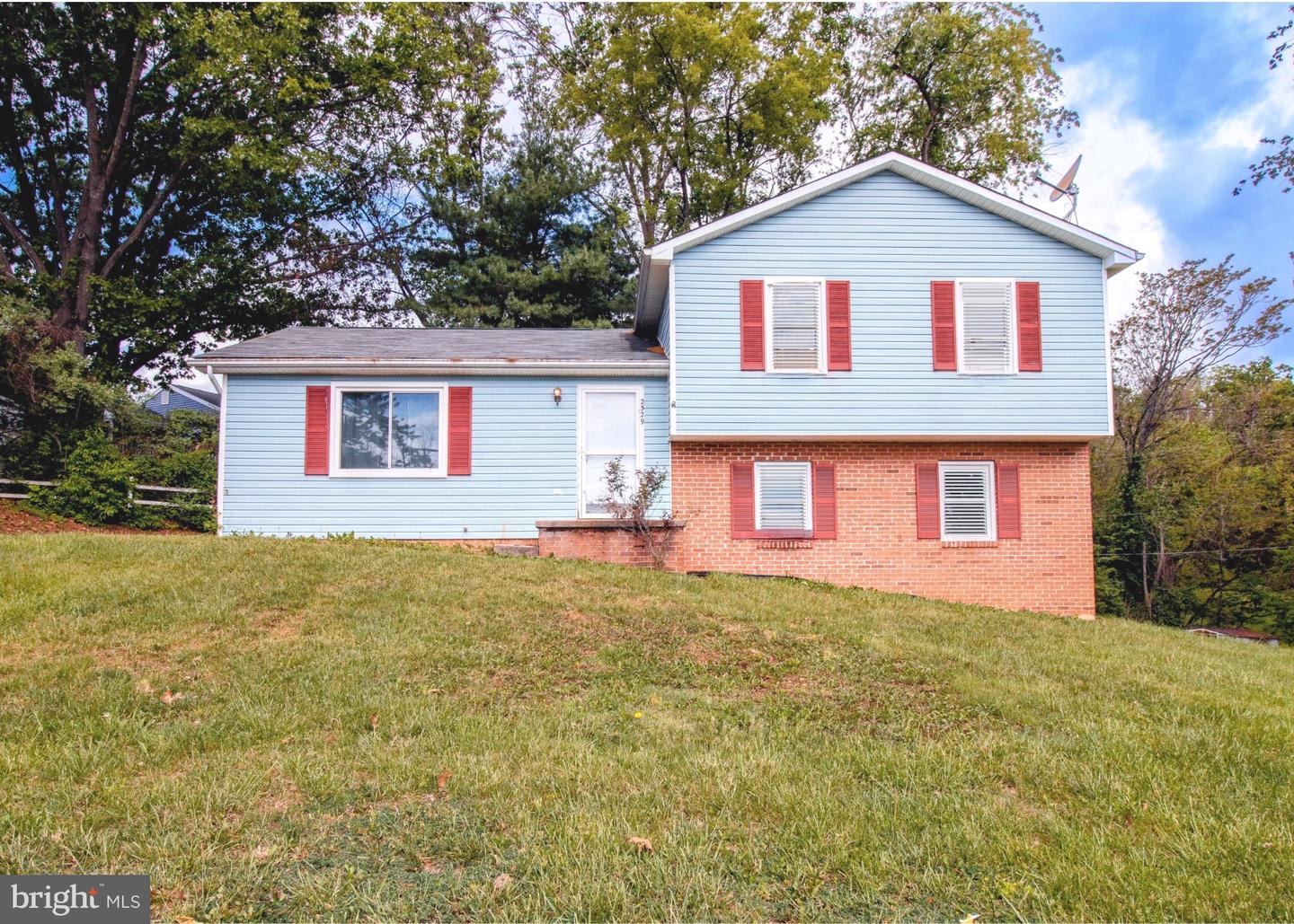 2529 N SHARLAINE DR, STAUNTON, Virginia 24401, 4 Bedrooms Bedrooms, ,2 BathroomsBathrooms,Residential,For sale,2529 N SHARLAINE DR,VASC2000654 MLS # VASC2000654