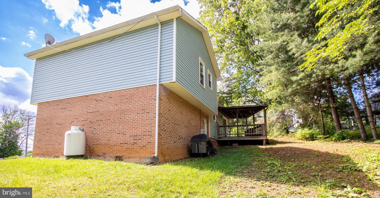 2529 N SHARLAINE DR, STAUNTON, Virginia 24401, 4 Bedrooms Bedrooms, ,2 BathroomsBathrooms,Residential,For sale,2529 N SHARLAINE DR,VASC2000654 MLS # VASC2000654