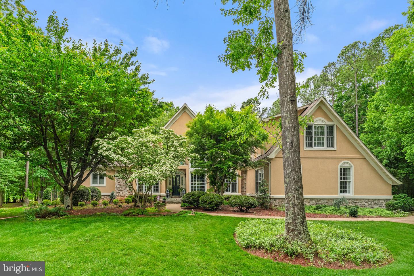 11608 STONEWALL JACKSON DR, SPOTSYLVANIA, Virginia 22551, 4 Bedrooms Bedrooms, 19 Rooms Rooms,4 BathroomsBathrooms,Residential,For sale,11608 STONEWALL JACKSON DR,VASP2032830 MLS # VASP2032830