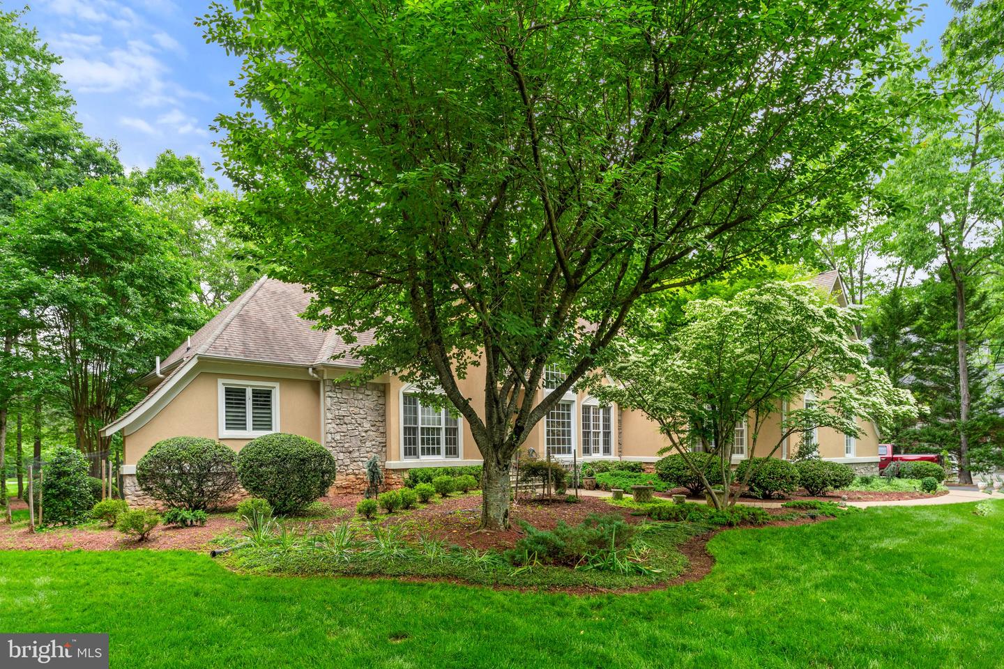 11608 STONEWALL JACKSON DR, SPOTSYLVANIA, Virginia 22551, 4 Bedrooms Bedrooms, 19 Rooms Rooms,4 BathroomsBathrooms,Residential,For sale,11608 STONEWALL JACKSON DR,VASP2032830 MLS # VASP2032830