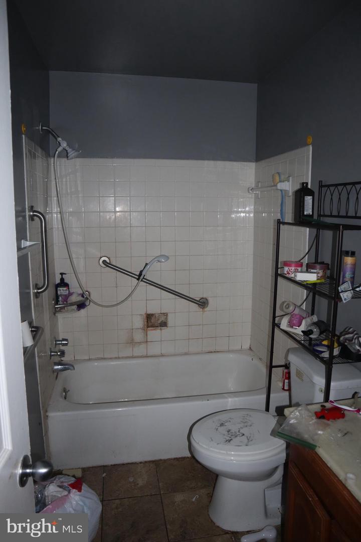 1260 BARNABY TER SE, WASHINGTON, District Of Columbia 20032, 3 Bedrooms Bedrooms, ,1 BathroomBathrooms,Residential,For sale,1260 BARNABY TER SE,DCDC2199052 MLS # DCDC2199052
