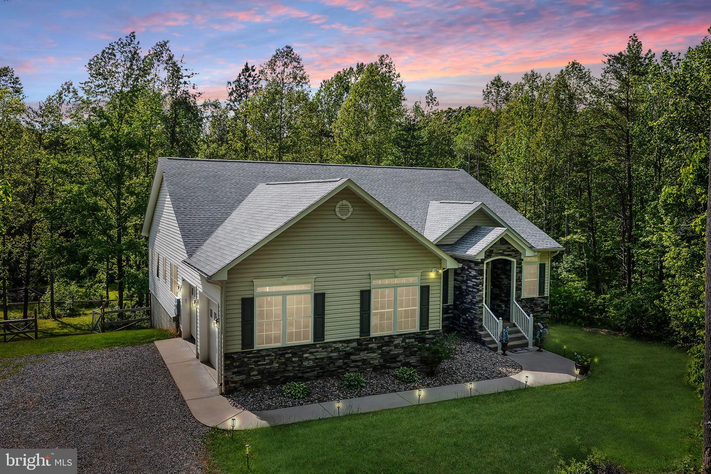 107 SHADY CREEK LN, FREDERICKSBURG, Virginia 22406, 5 Bedrooms Bedrooms, ,3 BathroomsBathrooms,Residential,For sale,107 SHADY CREEK LN,VAST2038492 MLS # VAST2038492