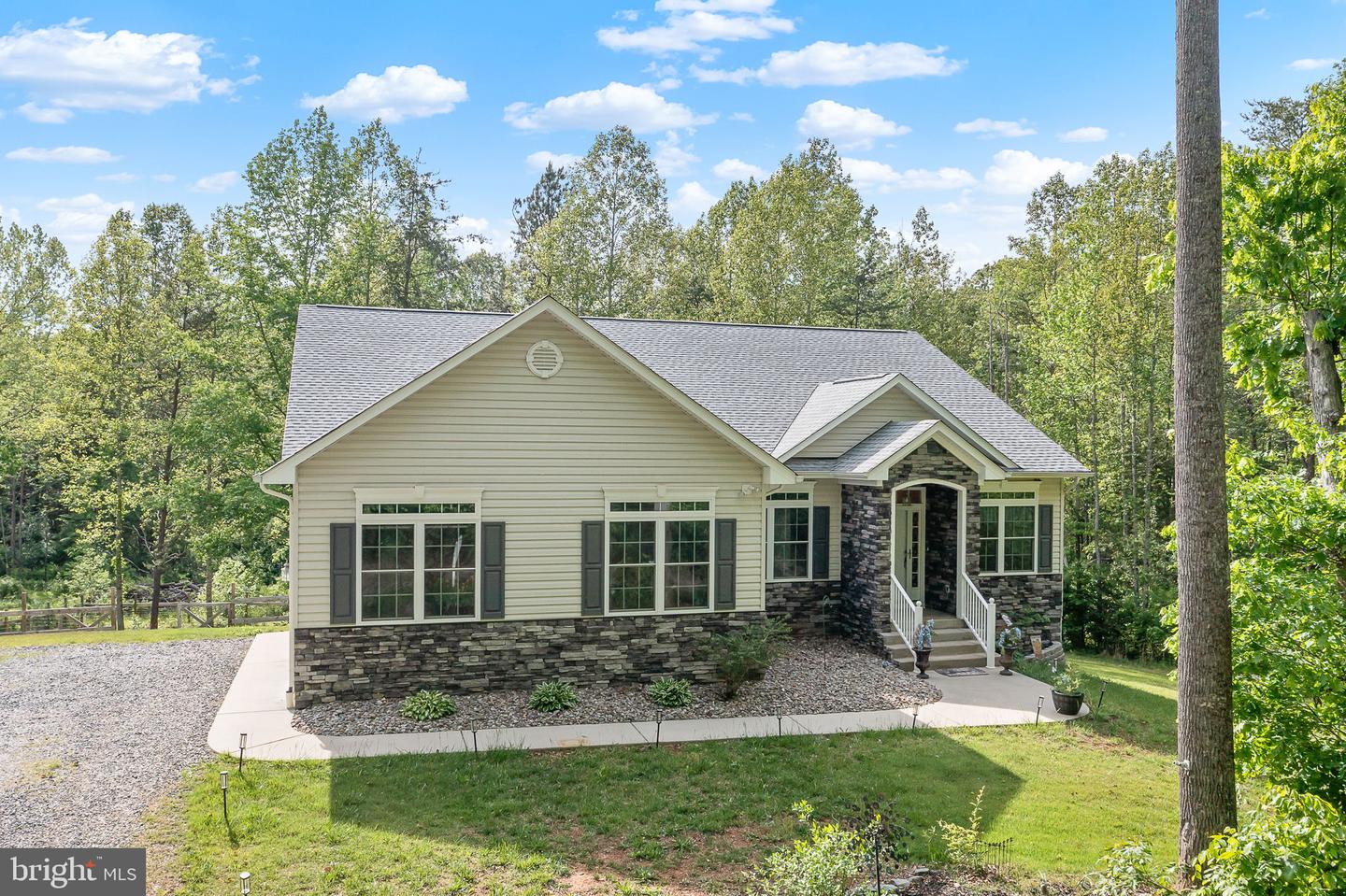 107 SHADY CREEK LN, FREDERICKSBURG, Virginia 22406, 5 Bedrooms Bedrooms, ,3 BathroomsBathrooms,Residential,For sale,107 SHADY CREEK LN,VAST2038492 MLS # VAST2038492