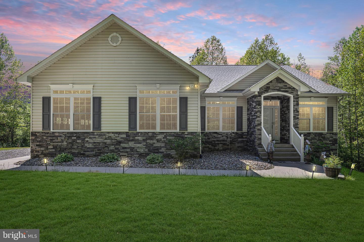 107 SHADY CREEK LN, FREDERICKSBURG, Virginia 22406, 5 Bedrooms Bedrooms, ,3 BathroomsBathrooms,Residential,For sale,107 SHADY CREEK LN,VAST2038492 MLS # VAST2038492