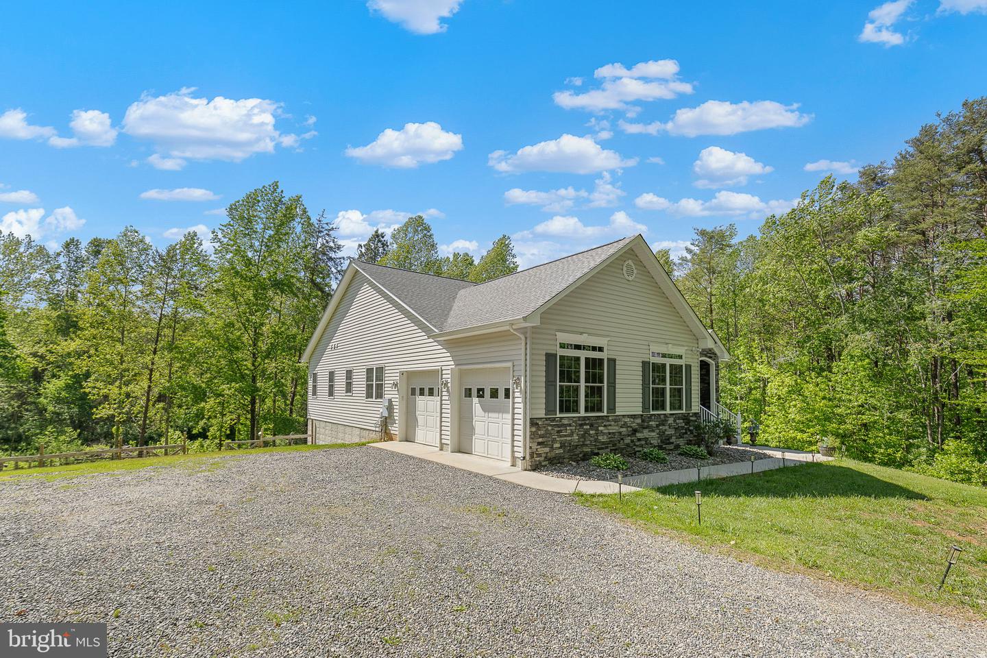 107 SHADY CREEK LN, FREDERICKSBURG, Virginia 22406, 5 Bedrooms Bedrooms, ,3 BathroomsBathrooms,Residential,For sale,107 SHADY CREEK LN,VAST2038492 MLS # VAST2038492