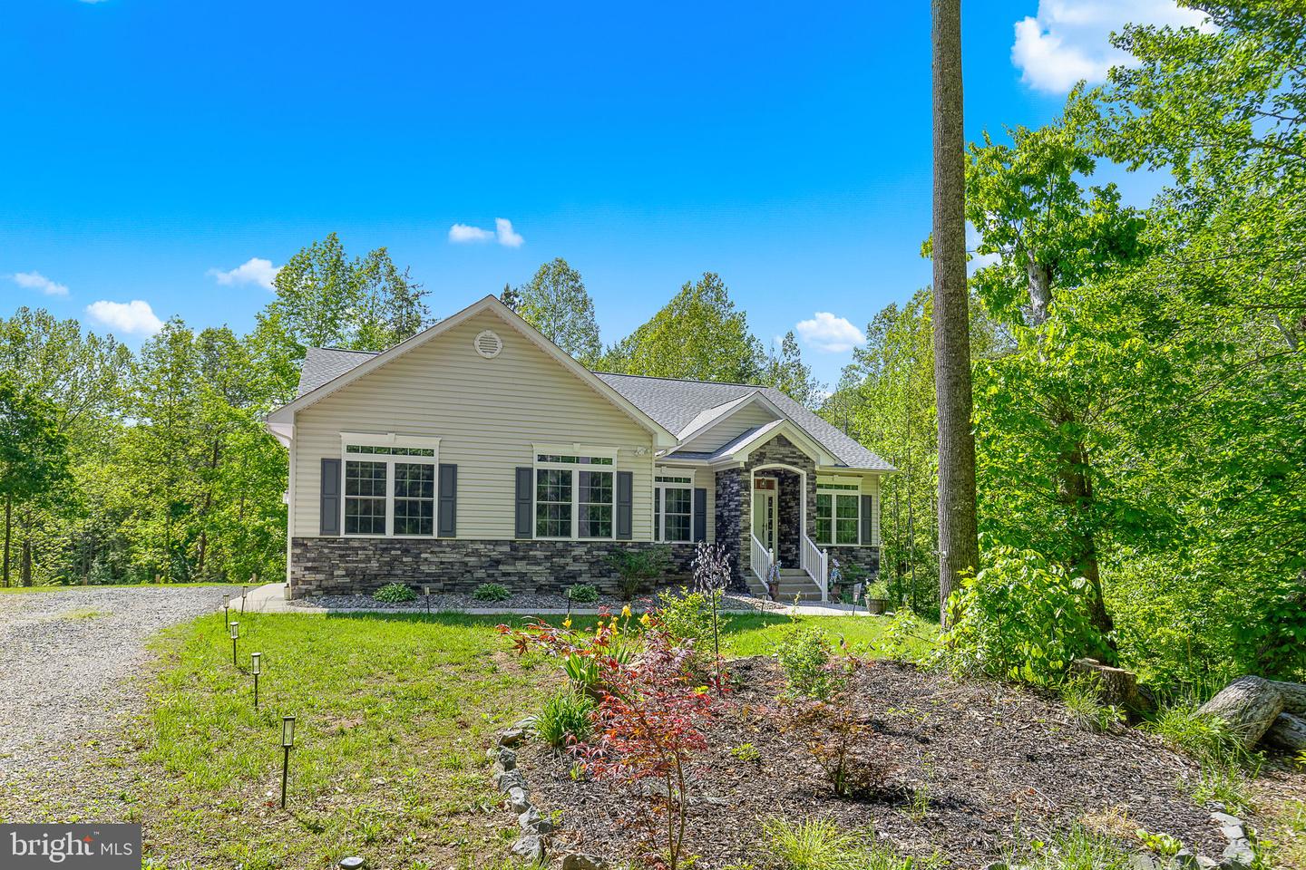 107 SHADY CREEK LN, FREDERICKSBURG, Virginia 22406, 5 Bedrooms Bedrooms, ,3 BathroomsBathrooms,Residential,For sale,107 SHADY CREEK LN,VAST2038492 MLS # VAST2038492