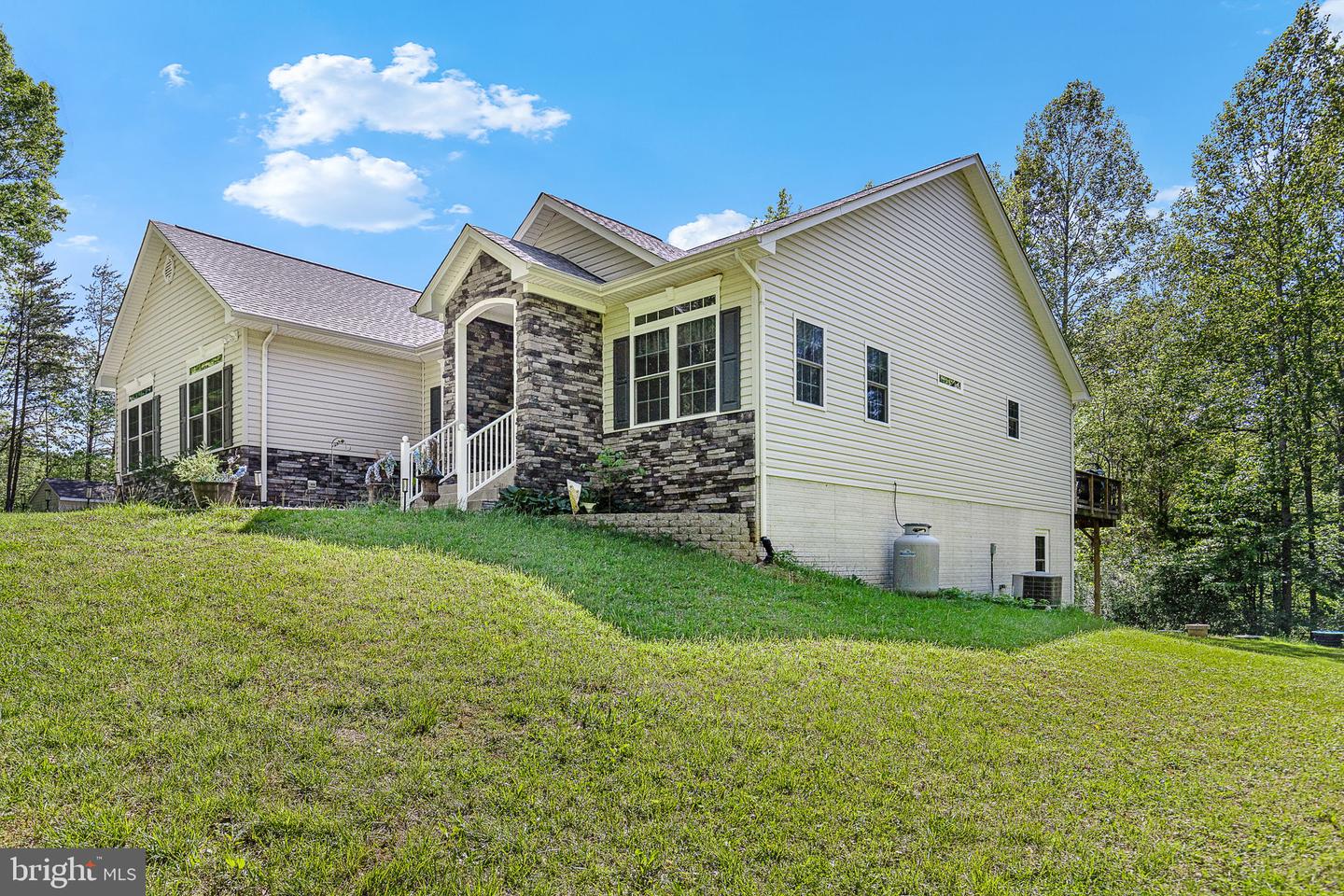 107 SHADY CREEK LN, FREDERICKSBURG, Virginia 22406, 5 Bedrooms Bedrooms, ,3 BathroomsBathrooms,Residential,For sale,107 SHADY CREEK LN,VAST2038492 MLS # VAST2038492