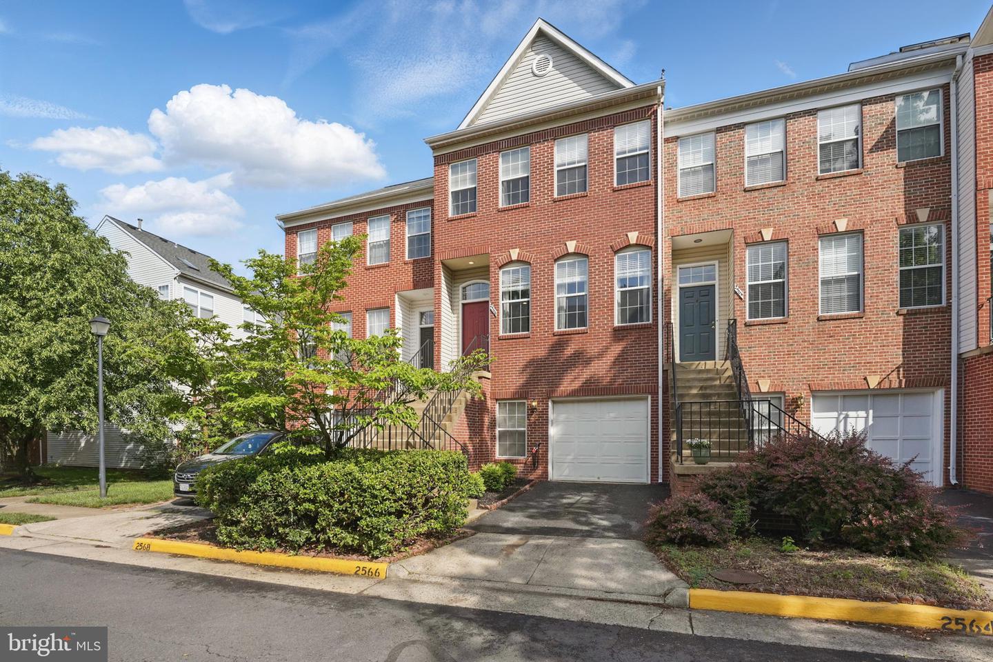 2566 JAMES MONROE CIR, HERNDON, Virginia 20171, 3 Bedrooms Bedrooms, ,3 BathroomsBathrooms,Residential,For sale,2566 JAMES MONROE CIR,VAFX2238400 MLS # VAFX2238400