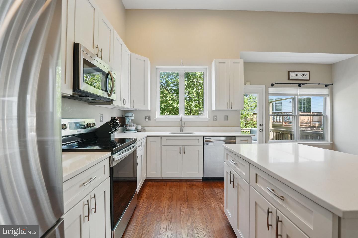 2566 JAMES MONROE CIR, HERNDON, Virginia 20171, 3 Bedrooms Bedrooms, ,3 BathroomsBathrooms,Residential,For sale,2566 JAMES MONROE CIR,VAFX2238400 MLS # VAFX2238400