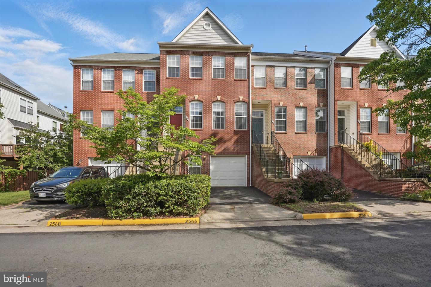 2566 JAMES MONROE CIR, HERNDON, Virginia 20171, 3 Bedrooms Bedrooms, ,3 BathroomsBathrooms,Residential,For sale,2566 JAMES MONROE CIR,VAFX2238400 MLS # VAFX2238400