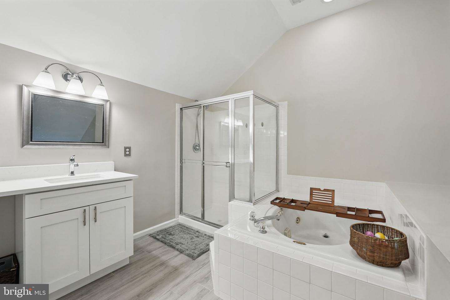 2566 JAMES MONROE CIR, HERNDON, Virginia 20171, 3 Bedrooms Bedrooms, ,3 BathroomsBathrooms,Residential,For sale,2566 JAMES MONROE CIR,VAFX2238400 MLS # VAFX2238400