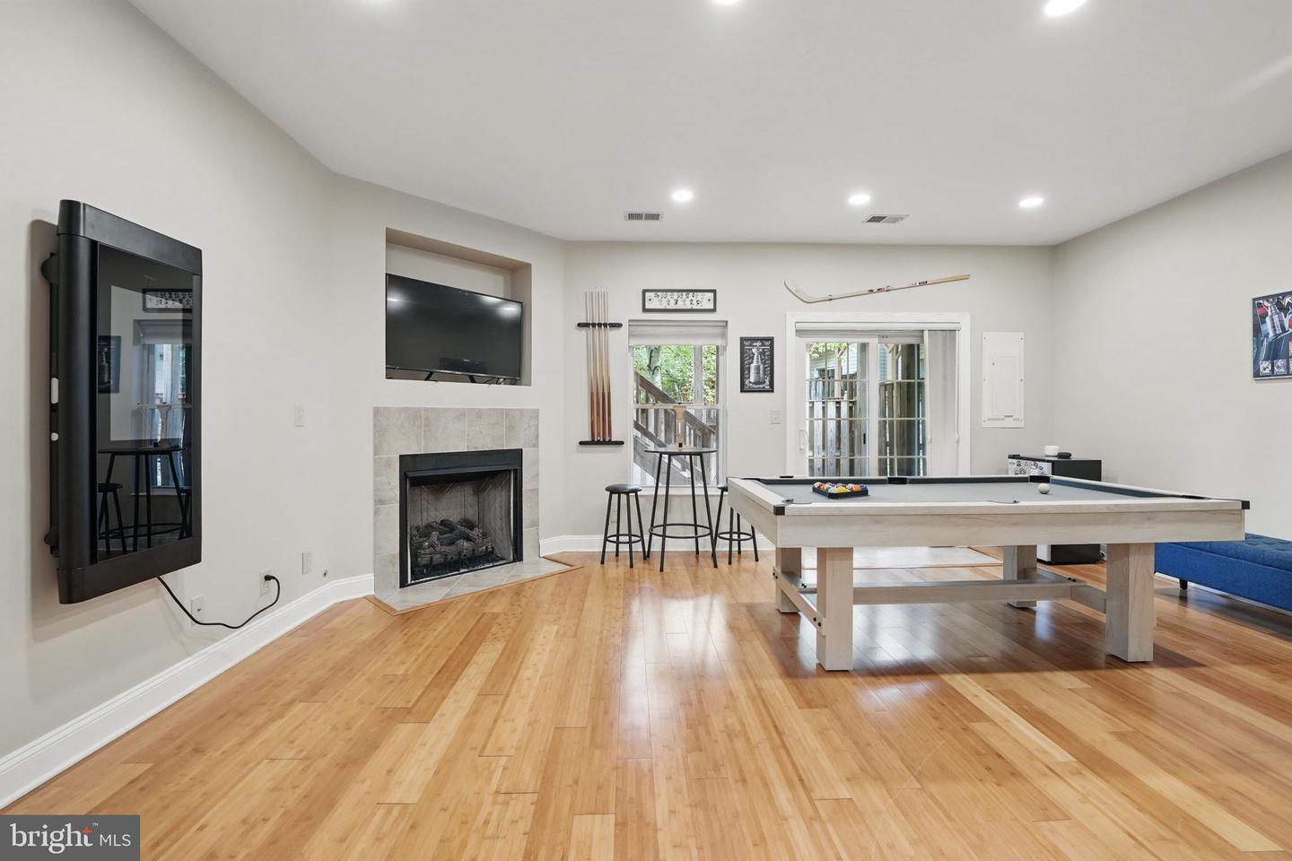 2566 JAMES MONROE CIR, HERNDON, Virginia 20171, 3 Bedrooms Bedrooms, ,3 BathroomsBathrooms,Residential,For sale,2566 JAMES MONROE CIR,VAFX2238400 MLS # VAFX2238400