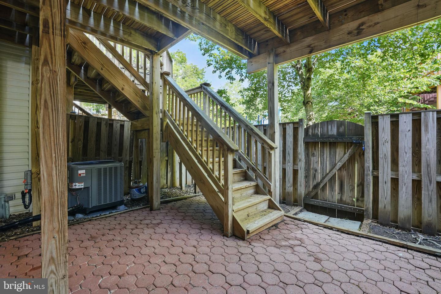2566 JAMES MONROE CIR, HERNDON, Virginia 20171, 3 Bedrooms Bedrooms, ,3 BathroomsBathrooms,Residential,For sale,2566 JAMES MONROE CIR,VAFX2238400 MLS # VAFX2238400