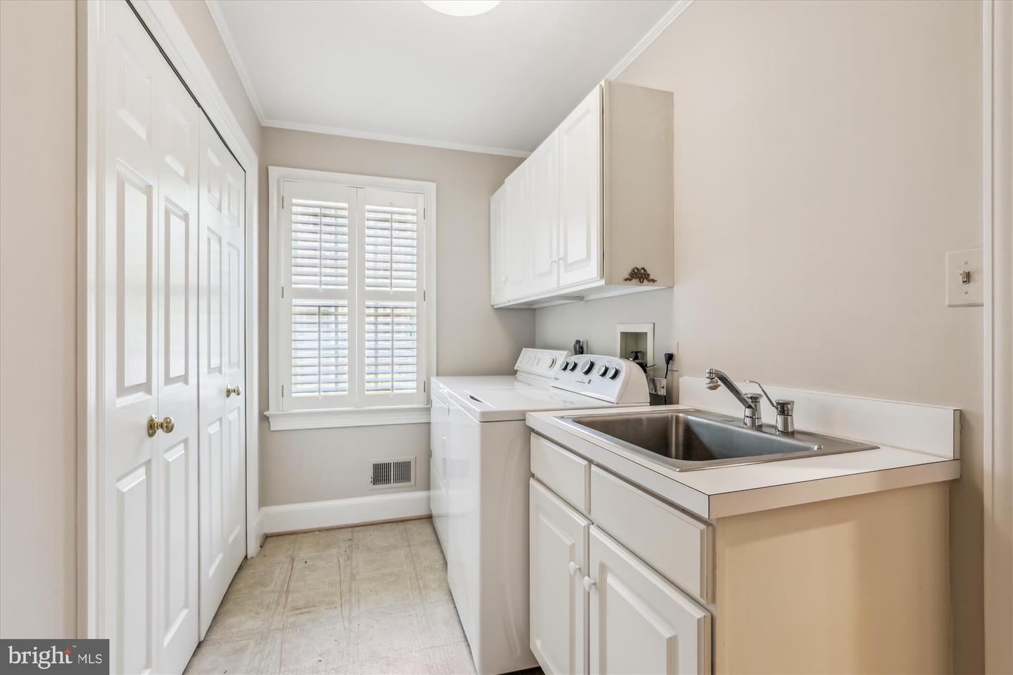 2929 EDDINGTON TER, ALEXANDRIA, Virginia 22302, 4 Bedrooms Bedrooms, ,3 BathroomsBathrooms,Residential,For sale,2929 EDDINGTON TER,VAAX2044916 MLS # VAAX2044916