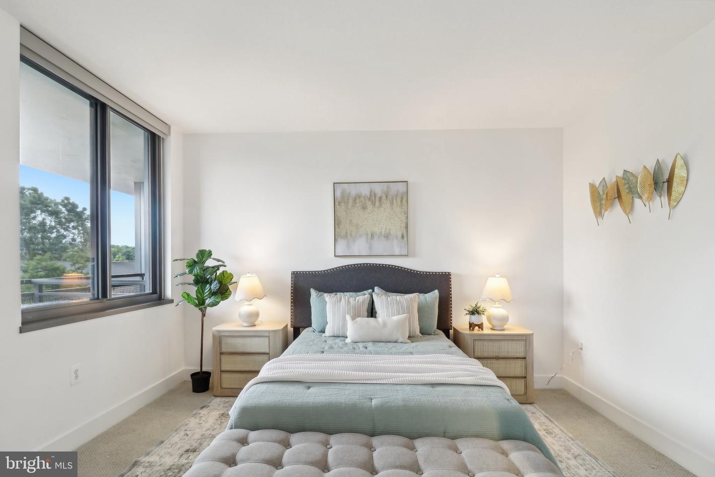2001 15TH ST N #207, ARLINGTON, Virginia 22201, 2 Bedrooms Bedrooms, ,2 BathroomsBathrooms,Residential,For sale,2001 15TH ST N #207,VAAR2057120 MLS # VAAR2057120