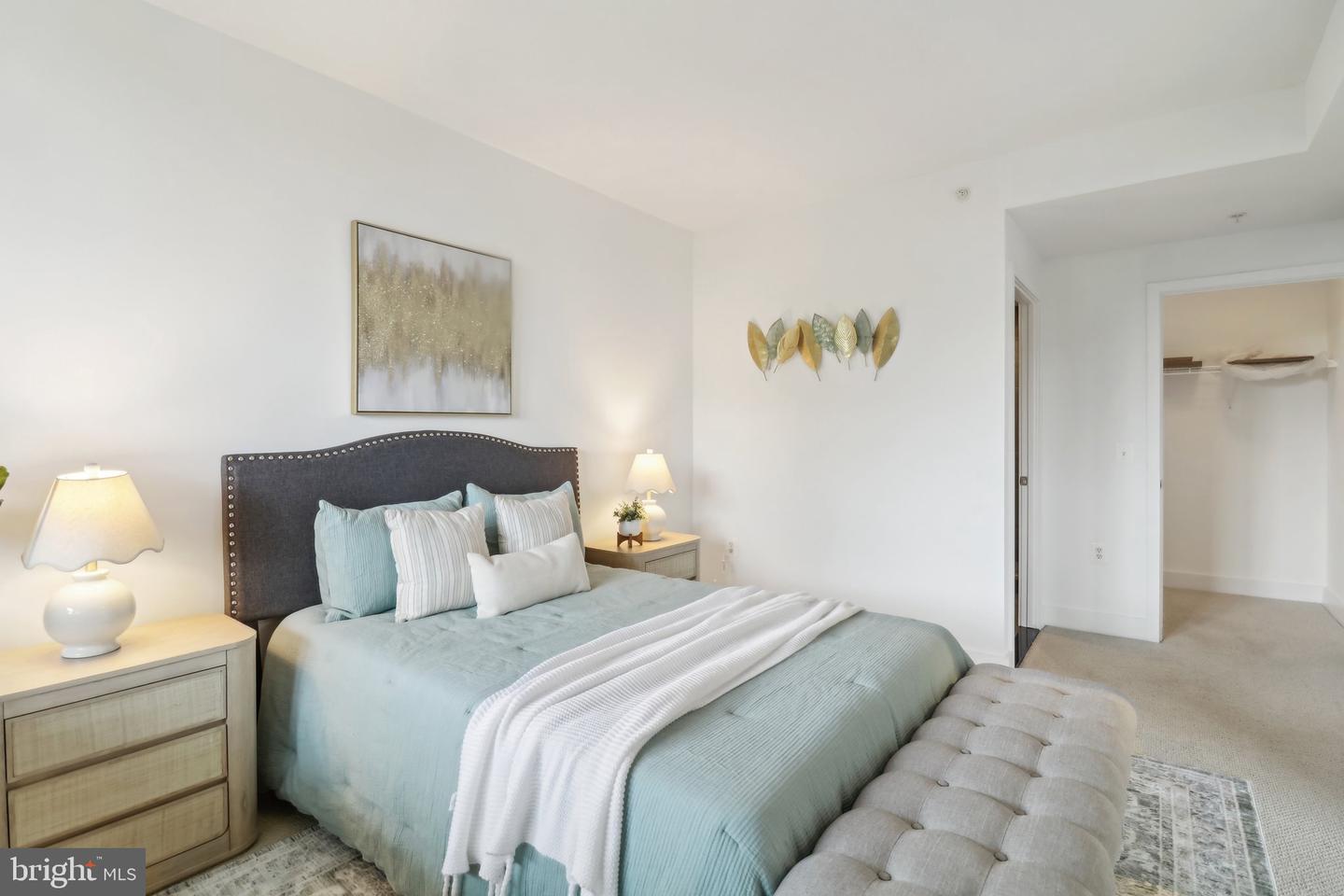 2001 15TH ST N #207, ARLINGTON, Virginia 22201, 2 Bedrooms Bedrooms, ,2 BathroomsBathrooms,Residential,For sale,2001 15TH ST N #207,VAAR2057120 MLS # VAAR2057120