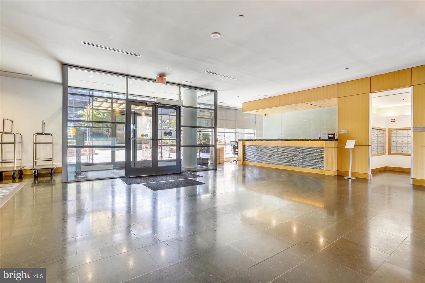 2001 15TH ST N #207, ARLINGTON, Virginia 22201, 2 Bedrooms Bedrooms, ,2 BathroomsBathrooms,Residential,For sale,2001 15TH ST N #207,VAAR2057120 MLS # VAAR2057120