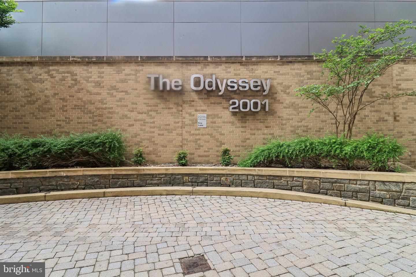 2001 15TH ST N #207, ARLINGTON, Virginia 22201, 2 Bedrooms Bedrooms, ,2 BathroomsBathrooms,Residential,For sale,2001 15TH ST N #207,VAAR2057120 MLS # VAAR2057120