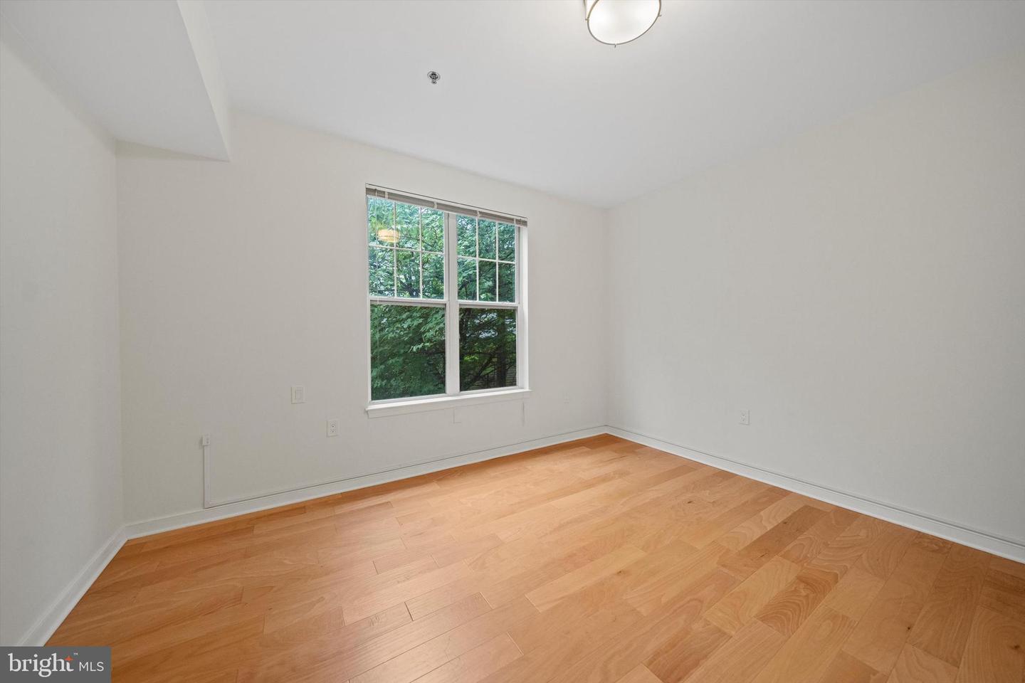 1641 INTERNATIONAL DR #215, MCLEAN, Virginia 22102, 2 Bedrooms Bedrooms, ,2 BathroomsBathrooms,Residential,For sale,1641 INTERNATIONAL DR #215,VAFX2238930 MLS # VAFX2238930