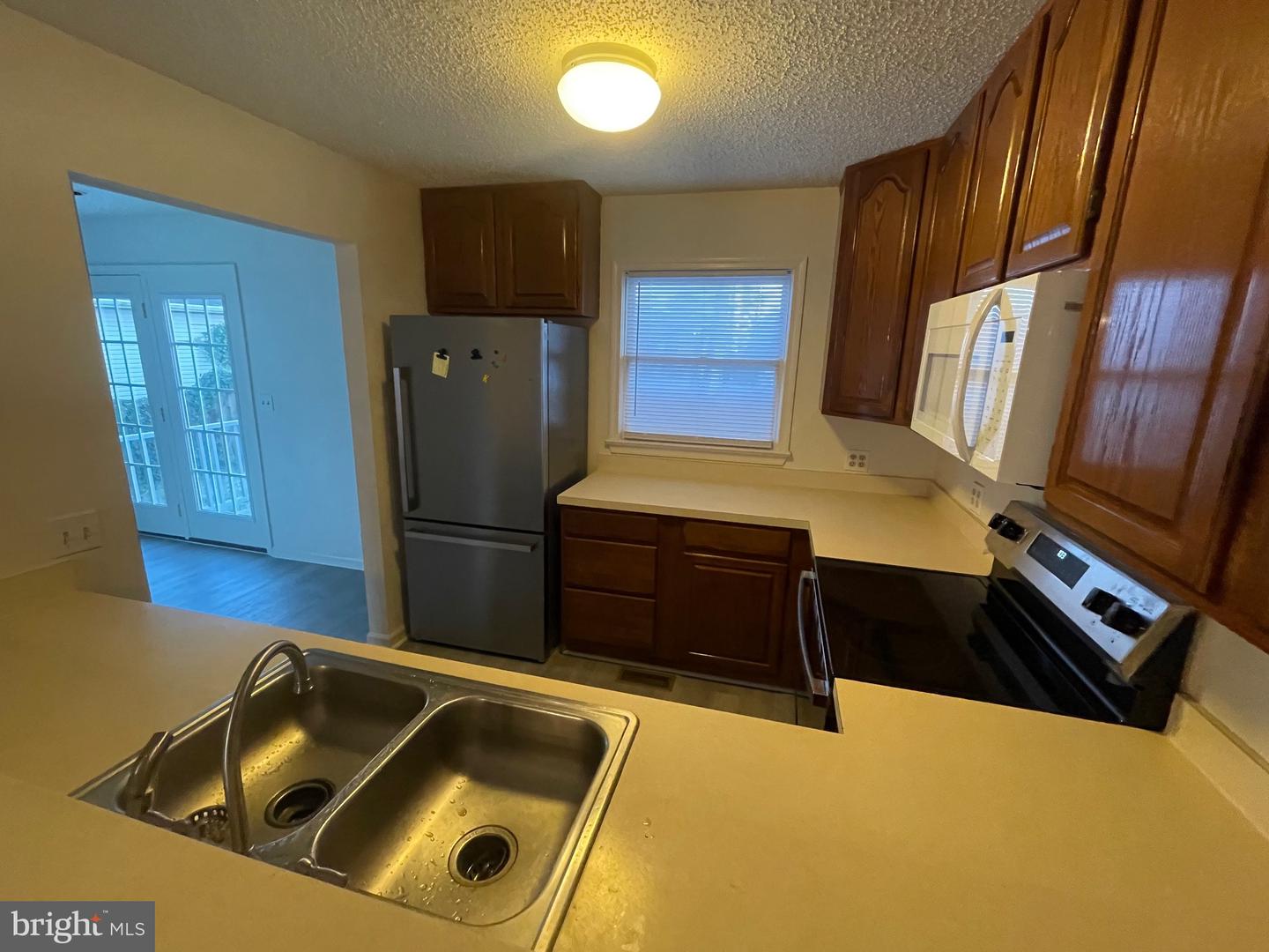 409 CONNECTICUT AVE, NORFOLK, Virginia 23508, 4 Bedrooms Bedrooms, ,2 BathroomsBathrooms,Residential,For sale,409 CONNECTICUT AVE,VANF2000074 MLS # VANF2000074