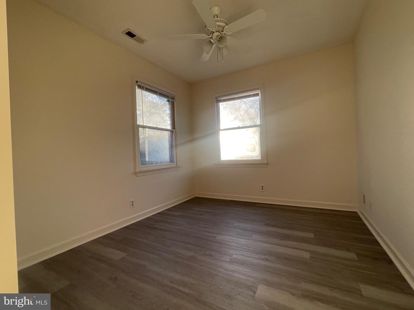 409 CONNECTICUT AVE, NORFOLK, Virginia 23508, 4 Bedrooms Bedrooms, ,2 BathroomsBathrooms,Residential,For sale,409 CONNECTICUT AVE,VANF2000074 MLS # VANF2000074