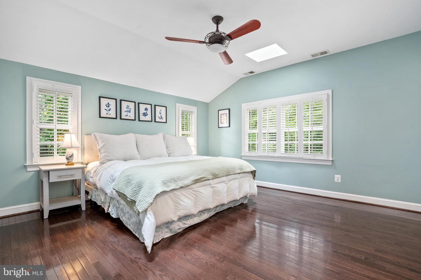 6105 BROOK DR, FALLS CHURCH, Virginia 22044, 4 Bedrooms Bedrooms, ,2 BathroomsBathrooms,Residential,For sale,6105 BROOK DR,VAFX2238838 MLS # VAFX2238838