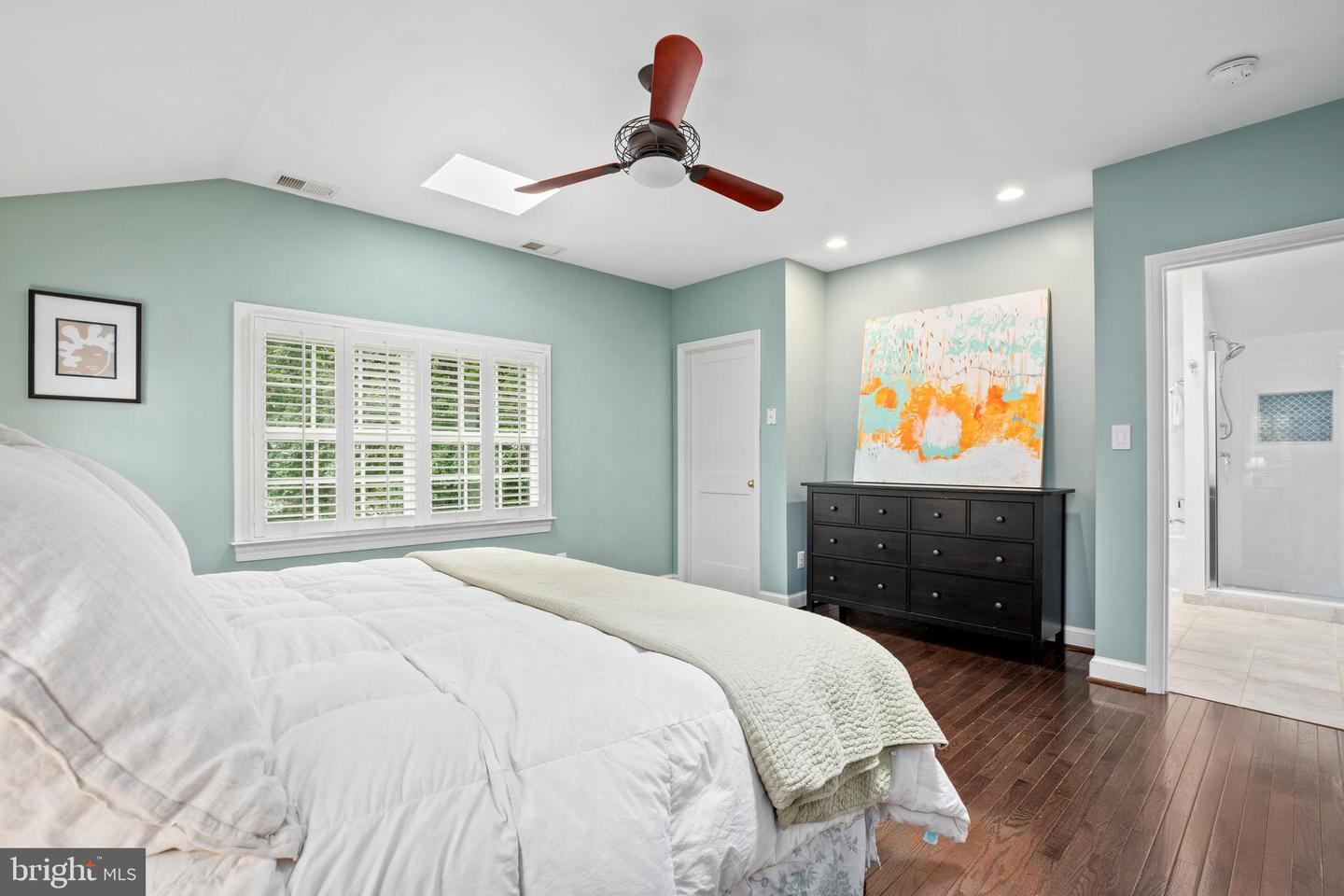 6105 BROOK DR, FALLS CHURCH, Virginia 22044, 4 Bedrooms Bedrooms, ,2 BathroomsBathrooms,Residential,For sale,6105 BROOK DR,VAFX2238838 MLS # VAFX2238838