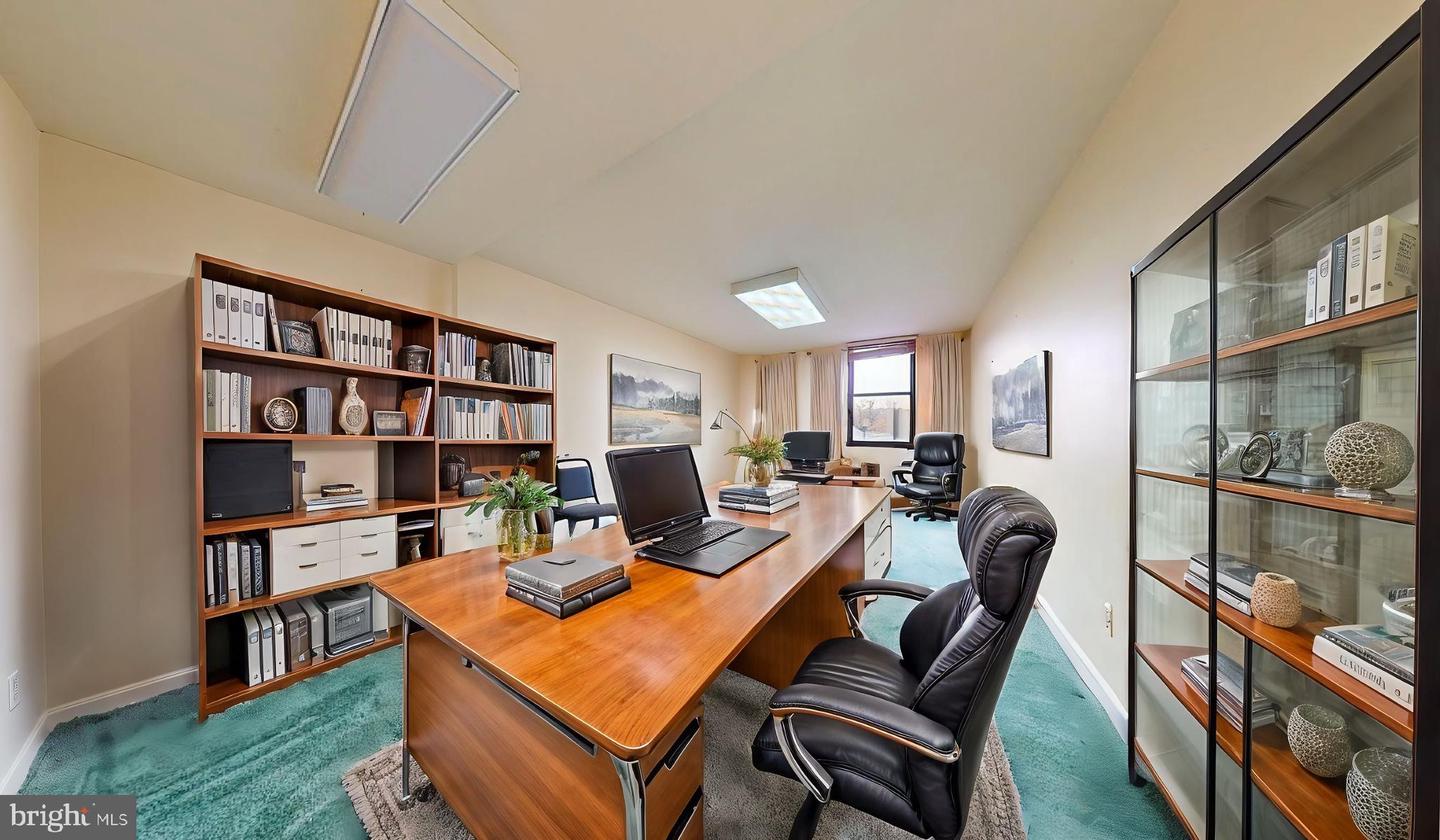 4600 DUKE ST #328, ALEXANDRIA, Virginia 22304, 2 Bedrooms Bedrooms, ,1 BathroomBathrooms,Residential,For sale,4600 DUKE ST #328,VAAX2045116 MLS # VAAX2045116