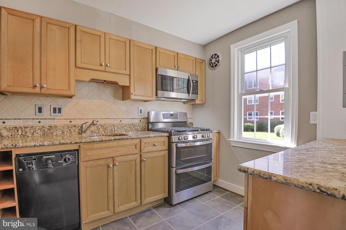 1109 BELLE VIEW BLVD #A2, ALEXANDRIA, Virginia 22307, 2 Bedrooms Bedrooms, ,1 BathroomBathrooms,Residential,For sale,1109 BELLE VIEW BLVD #A2,VAFX2238998 MLS # VAFX2238998