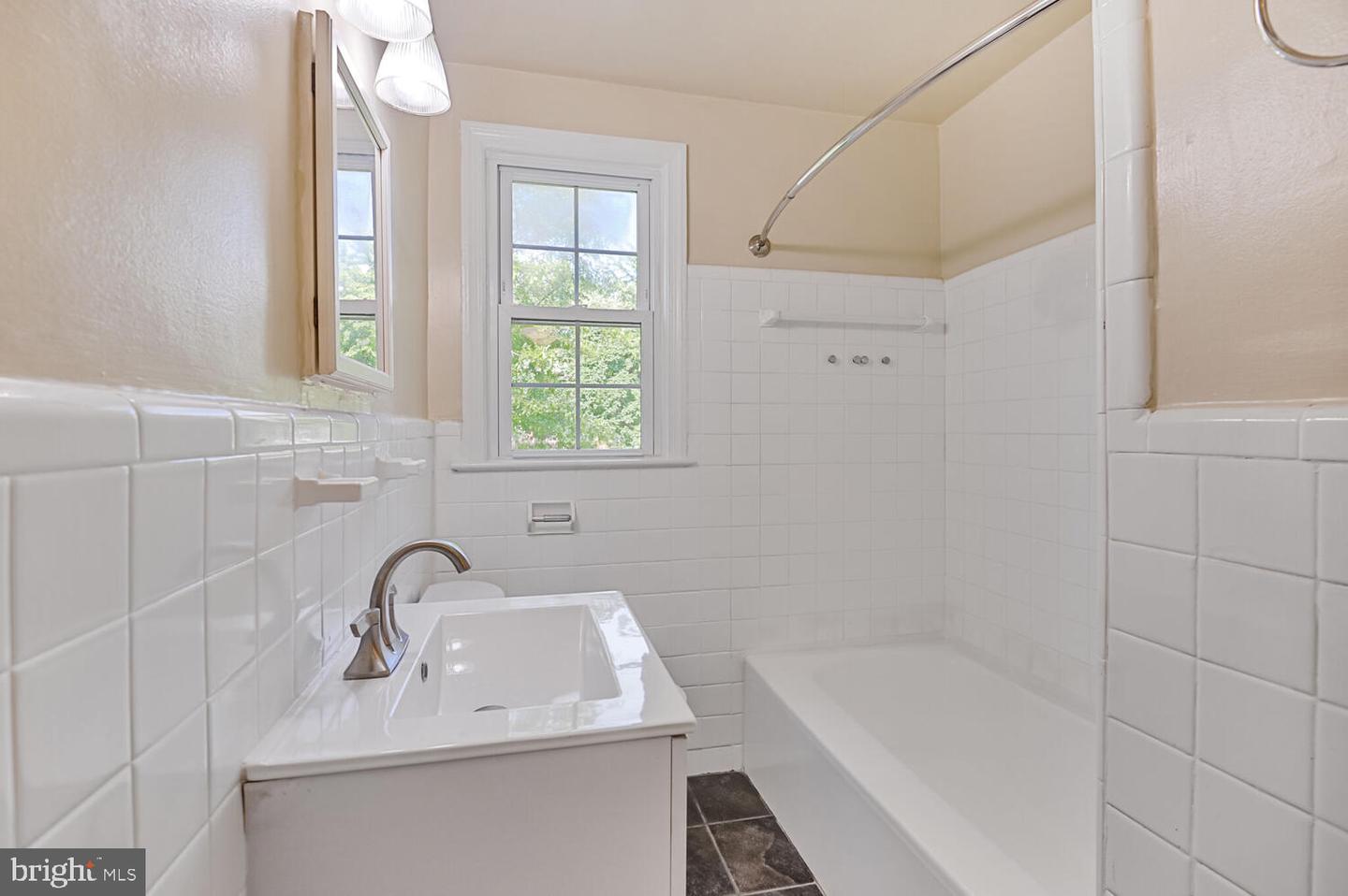 1109 BELLE VIEW BLVD #A2, ALEXANDRIA, Virginia 22307, 2 Bedrooms Bedrooms, ,1 BathroomBathrooms,Residential,For sale,1109 BELLE VIEW BLVD #A2,VAFX2238998 MLS # VAFX2238998